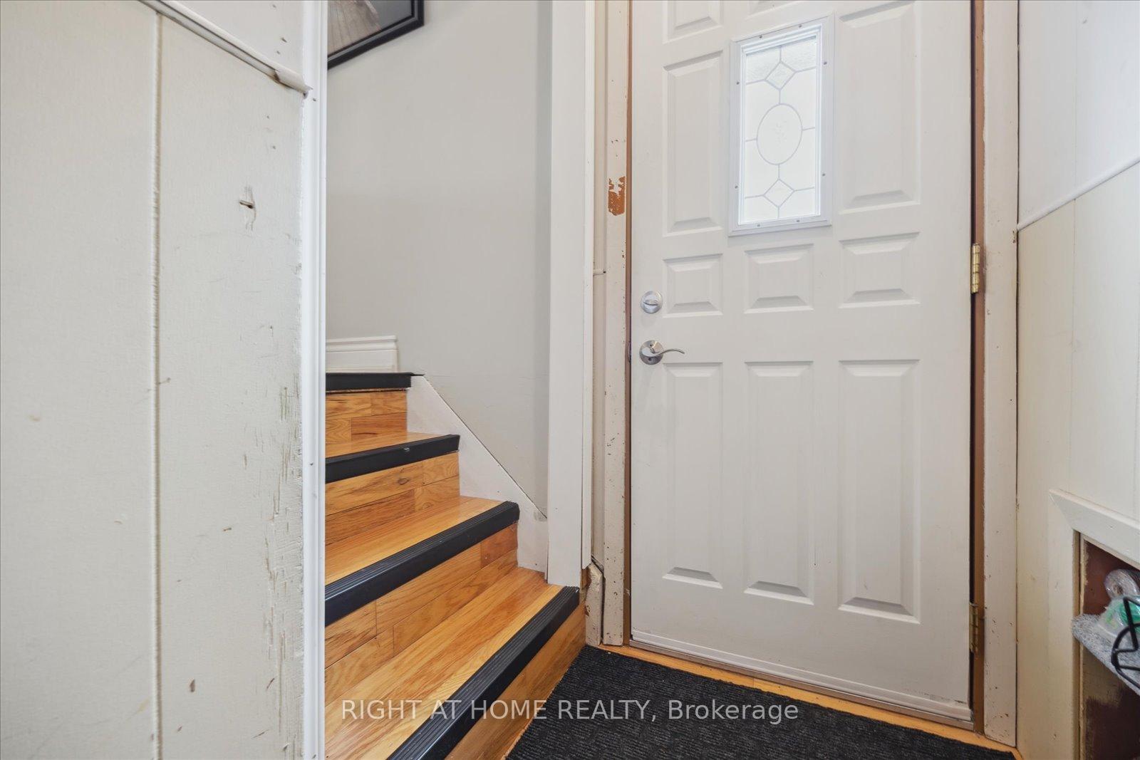 Photo 26 of 154 Lupin Drive, Whitby, Downtown Whitby — HOMEH