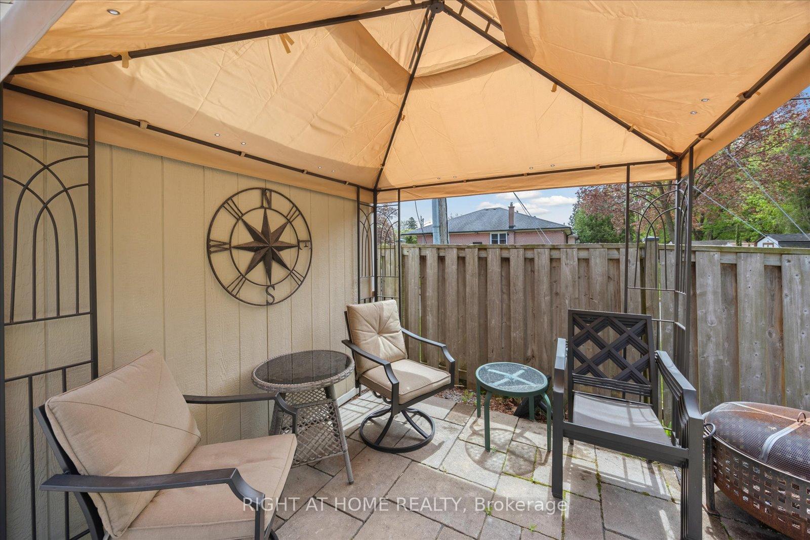 Photo 27 of 154 Lupin Drive, Whitby, Downtown Whitby — HOMEH