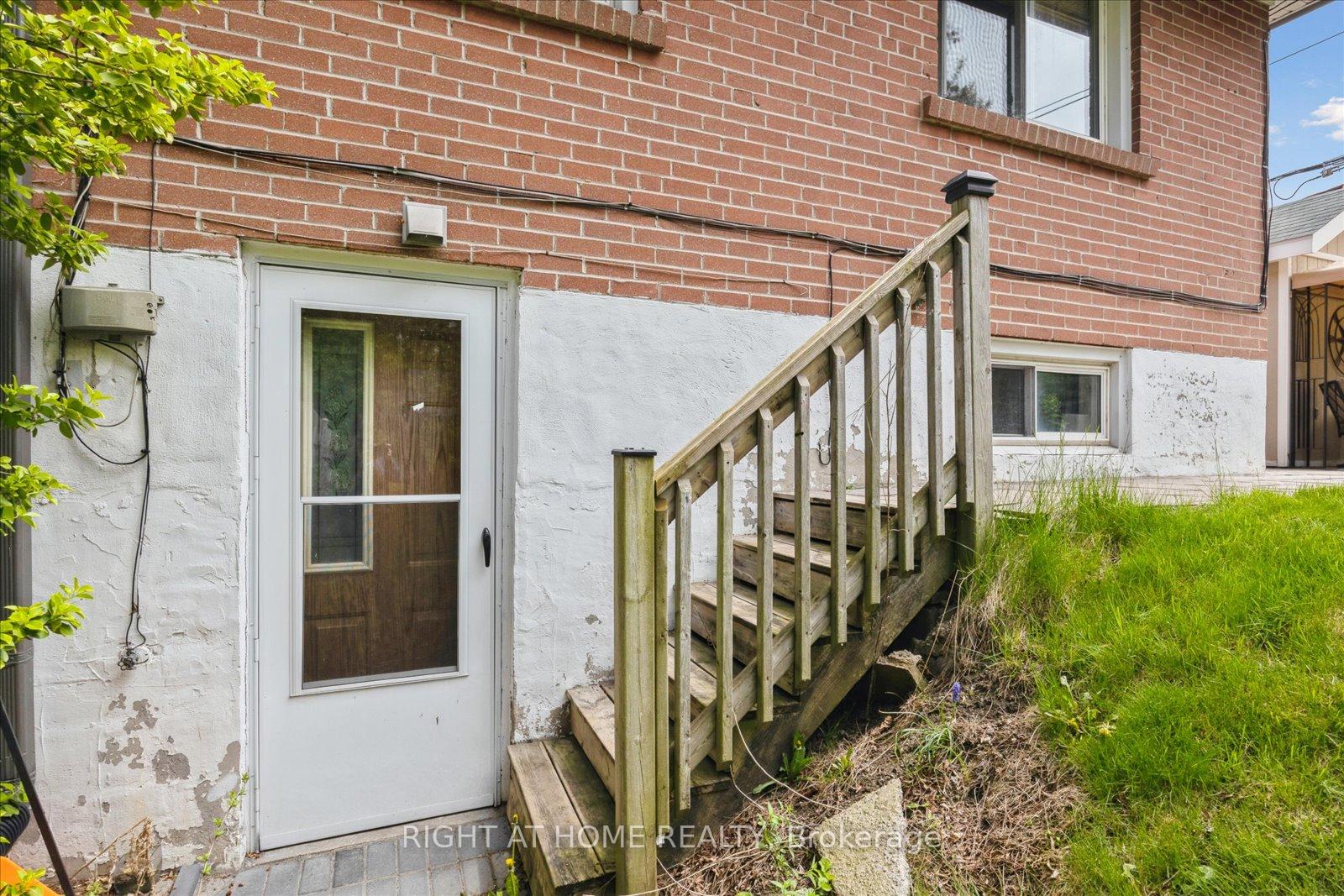 Photo 28 of 154 Lupin Drive, Whitby, Downtown Whitby — HOMEH