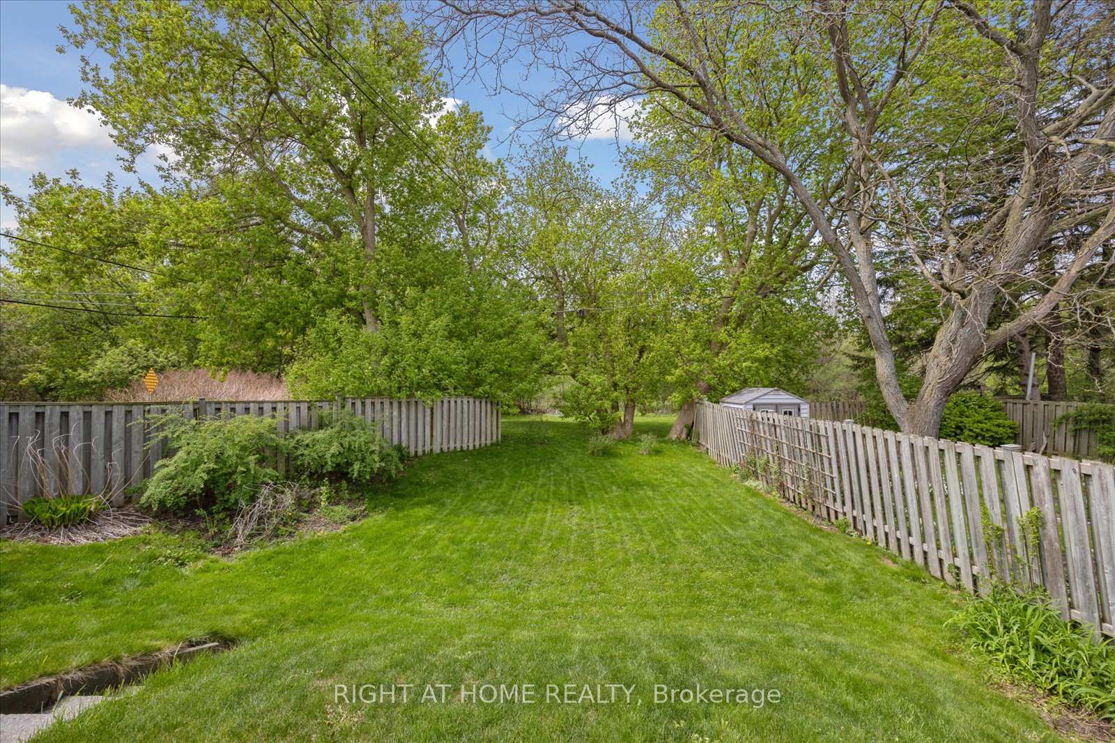 Photo 30 of 154 Lupin Drive, Whitby, Downtown Whitby — HOMEH