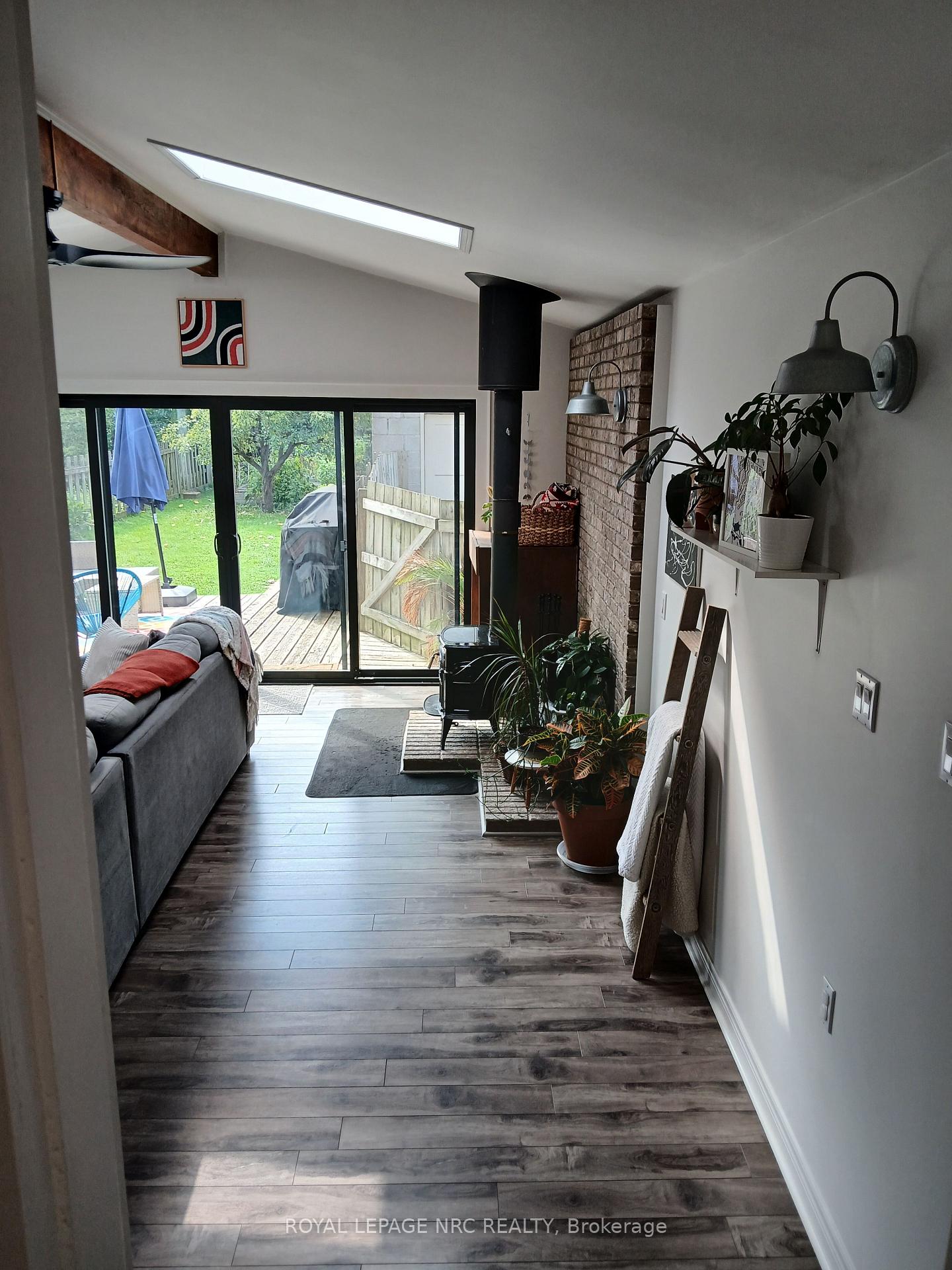 Photo 7 of 71 Albert Street, Welland, Welland Downtown — HOMEH