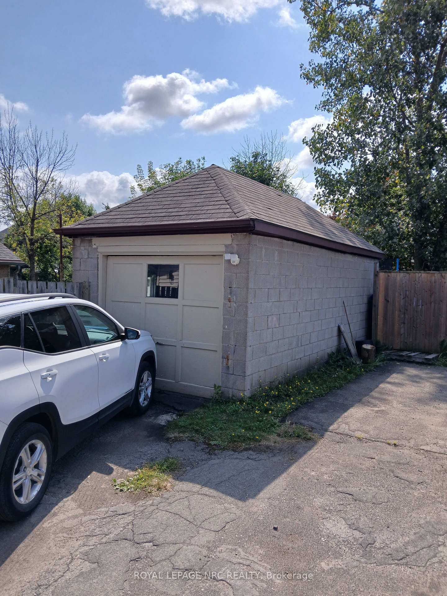 Photo 25 of 71 Albert Street, Welland, Welland Downtown — HOMEH