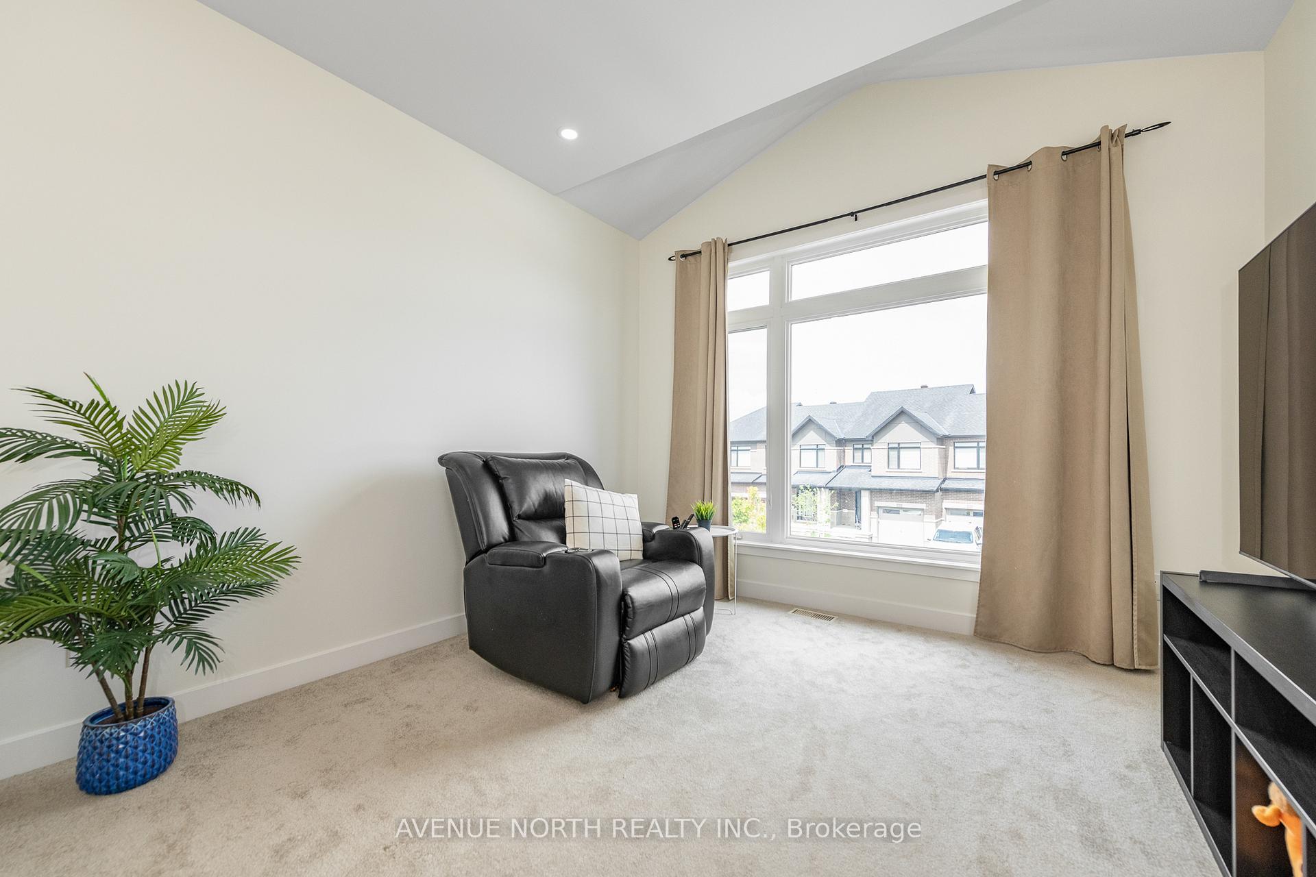 Photo 15 of 219 Zinnia Way, Ottawa, Riverside South/Gloucester Glen — HOMEH