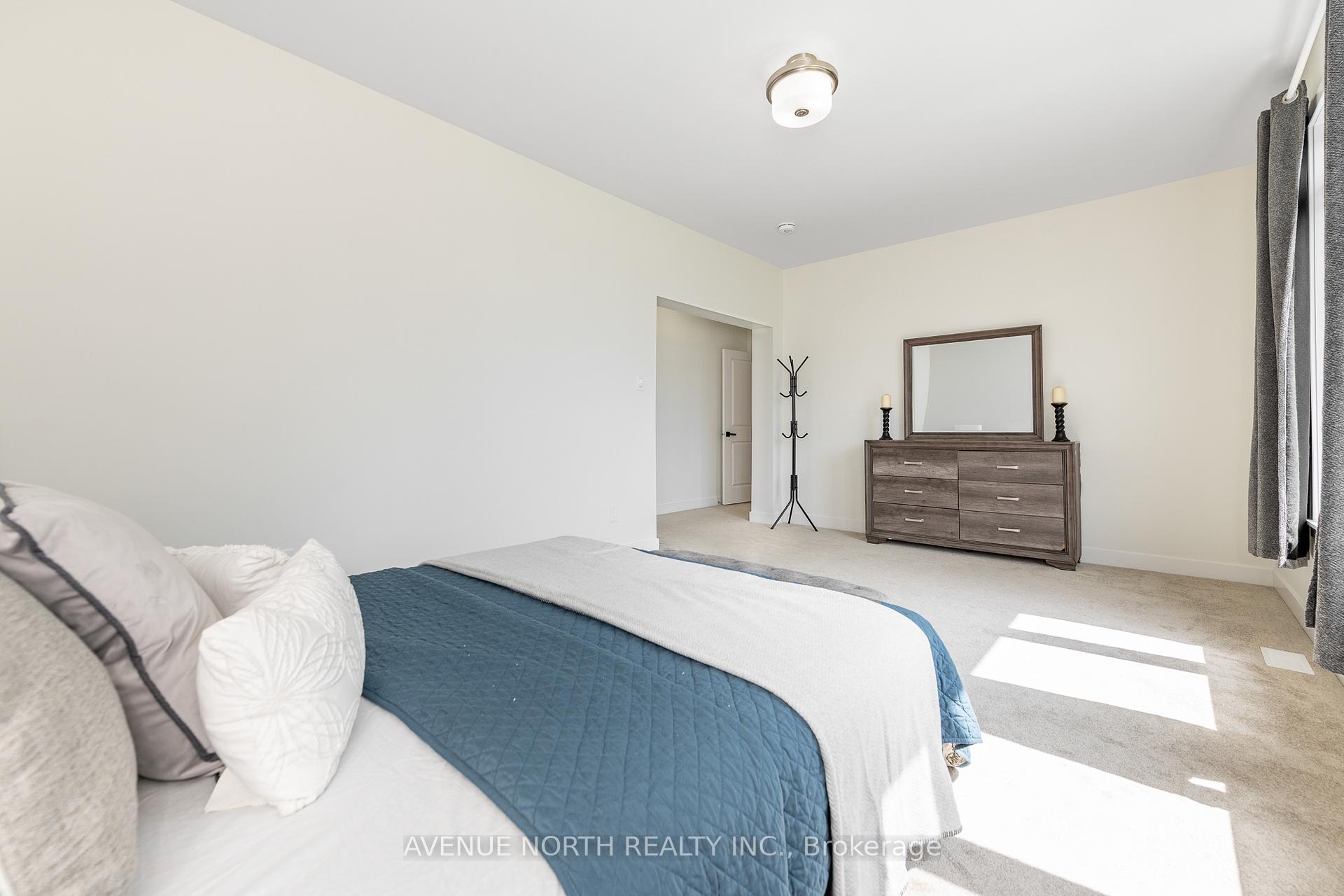 Photo 19 of 219 Zinnia Way, Ottawa, Riverside South/Gloucester Glen — HOMEH