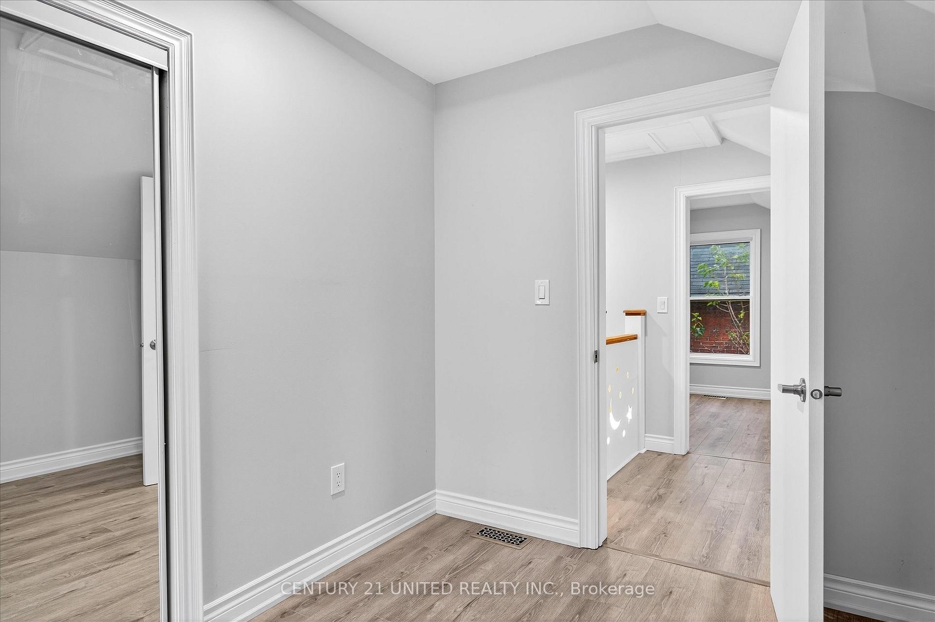 Photo 31 of 504 Aylmer Street N, Peterborough, Town Ward 3 — HOMEH