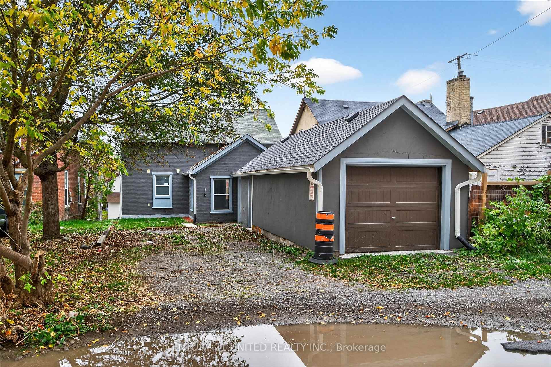 Photo 42 of 504 Aylmer Street N, Peterborough, Town Ward 3 — HOMEH