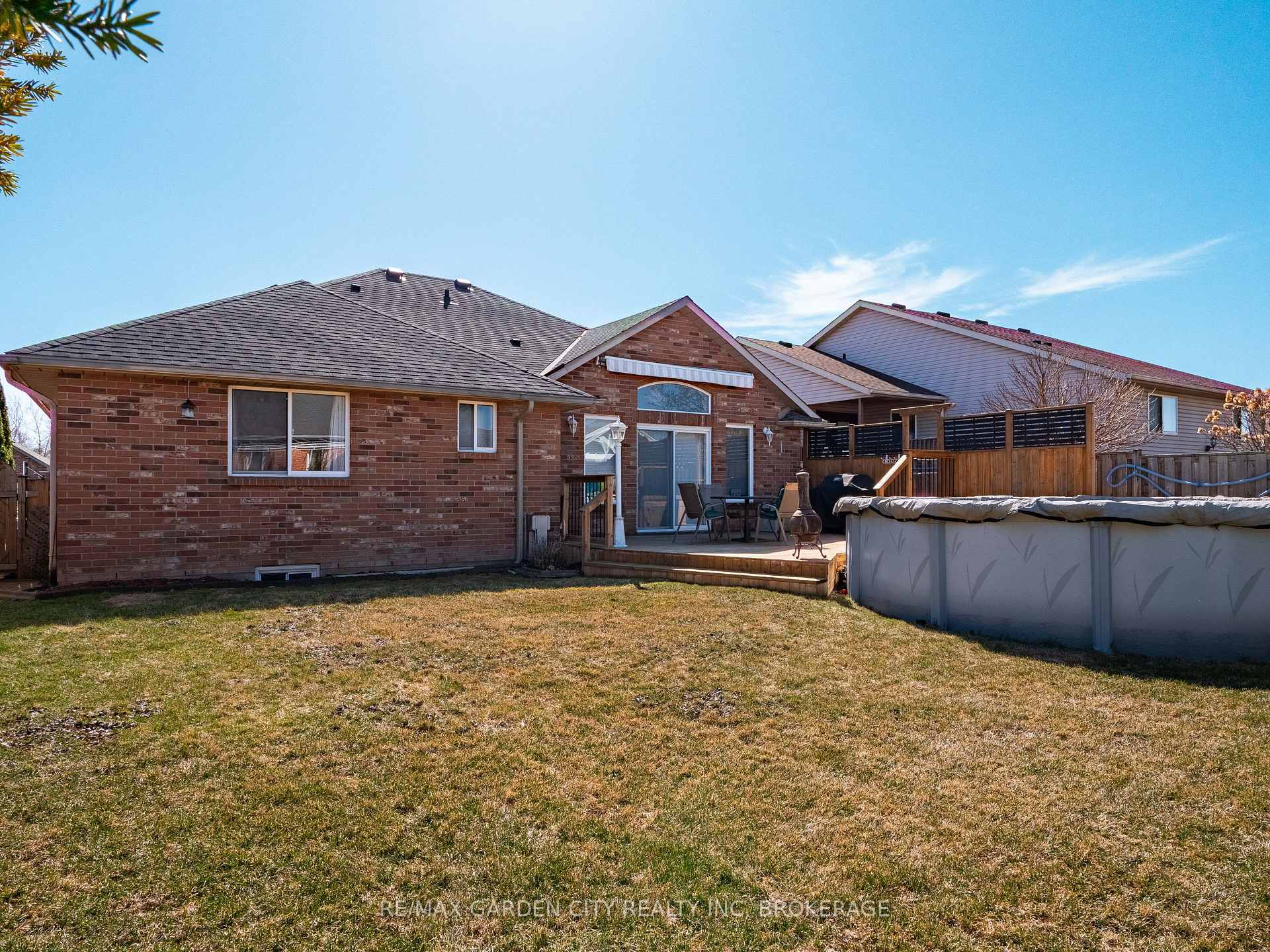 Photo 36 of 124 Cedar Park Drive, Welland, N. Welland — HOMEH