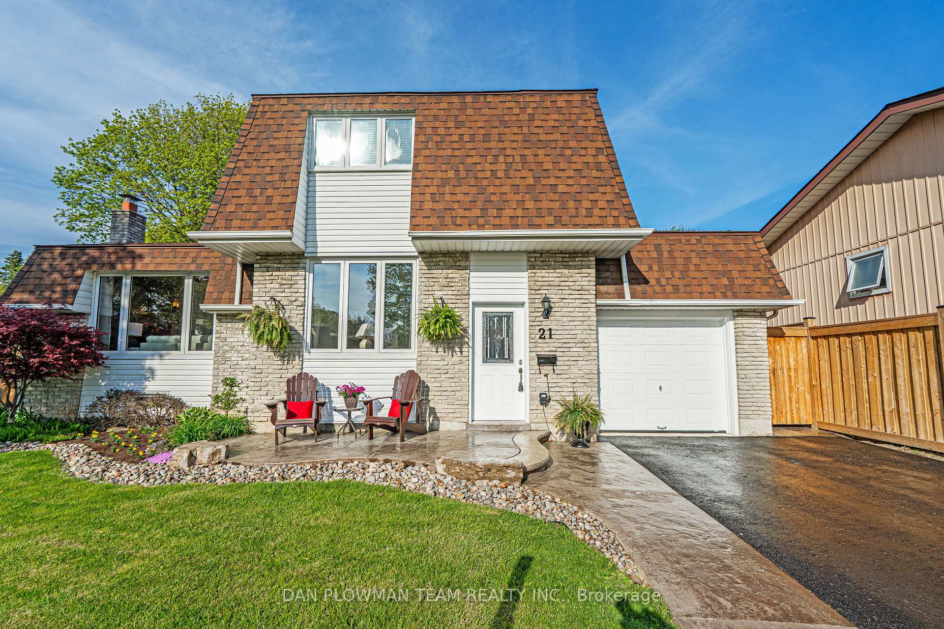 Photo 1 of 21 Harper Court, Whitby, Lynde Creek — HOMEH