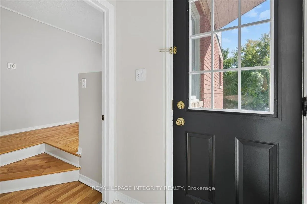 Photo 5 of Unit 4, 2949 Richmond Road, Ottawa, Britannia Heights — HOMEH