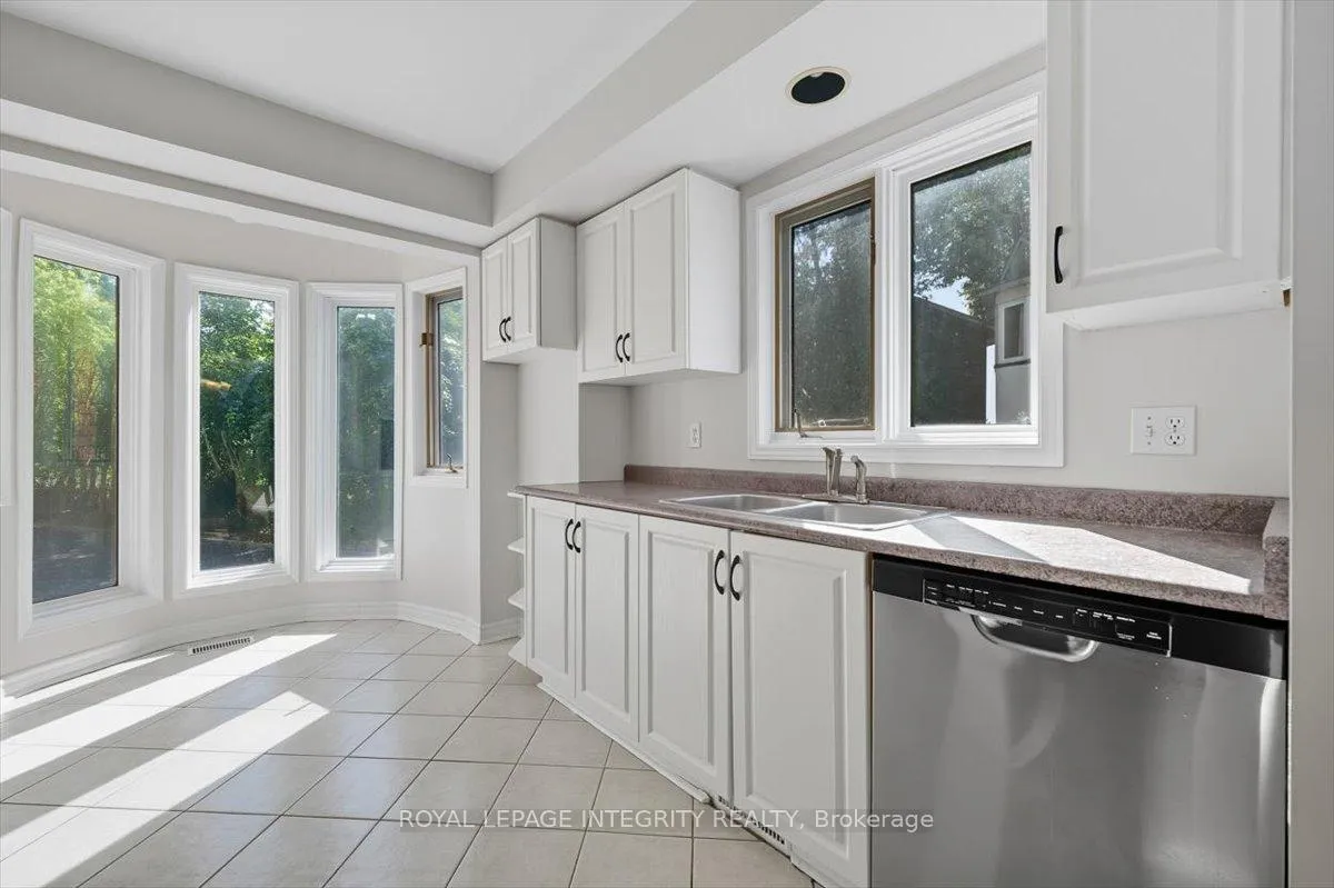 Photo 9 of Unit 4, 2949 Richmond Road, Ottawa, Britannia Heights — HOMEH