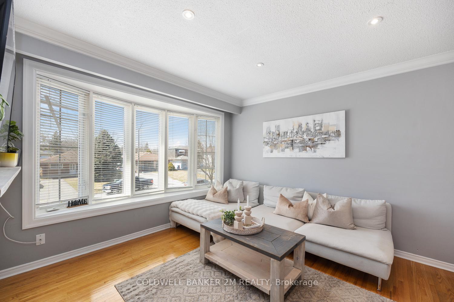 Photo 7 of 755 Ashley Court, Oshawa, Centennial — HOMEH
