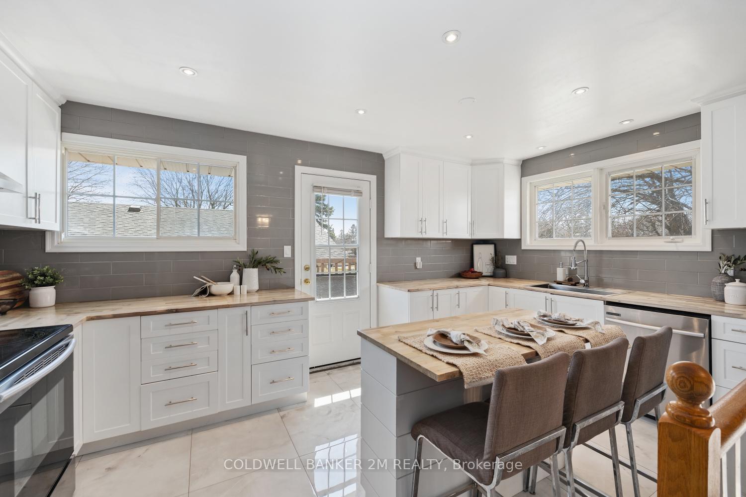 Photo 12 of 755 Ashley Court, Oshawa, Centennial — HOMEH