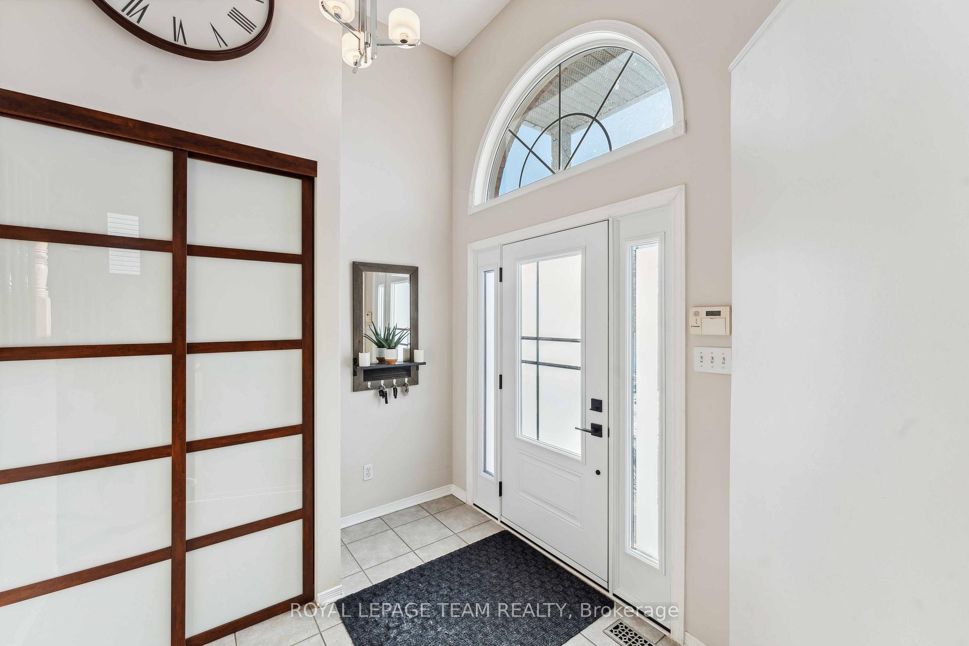 Photo 2 of 1474 Lisbon Street, Ottawa, Fallingbrook/Pineridge — HOMEH