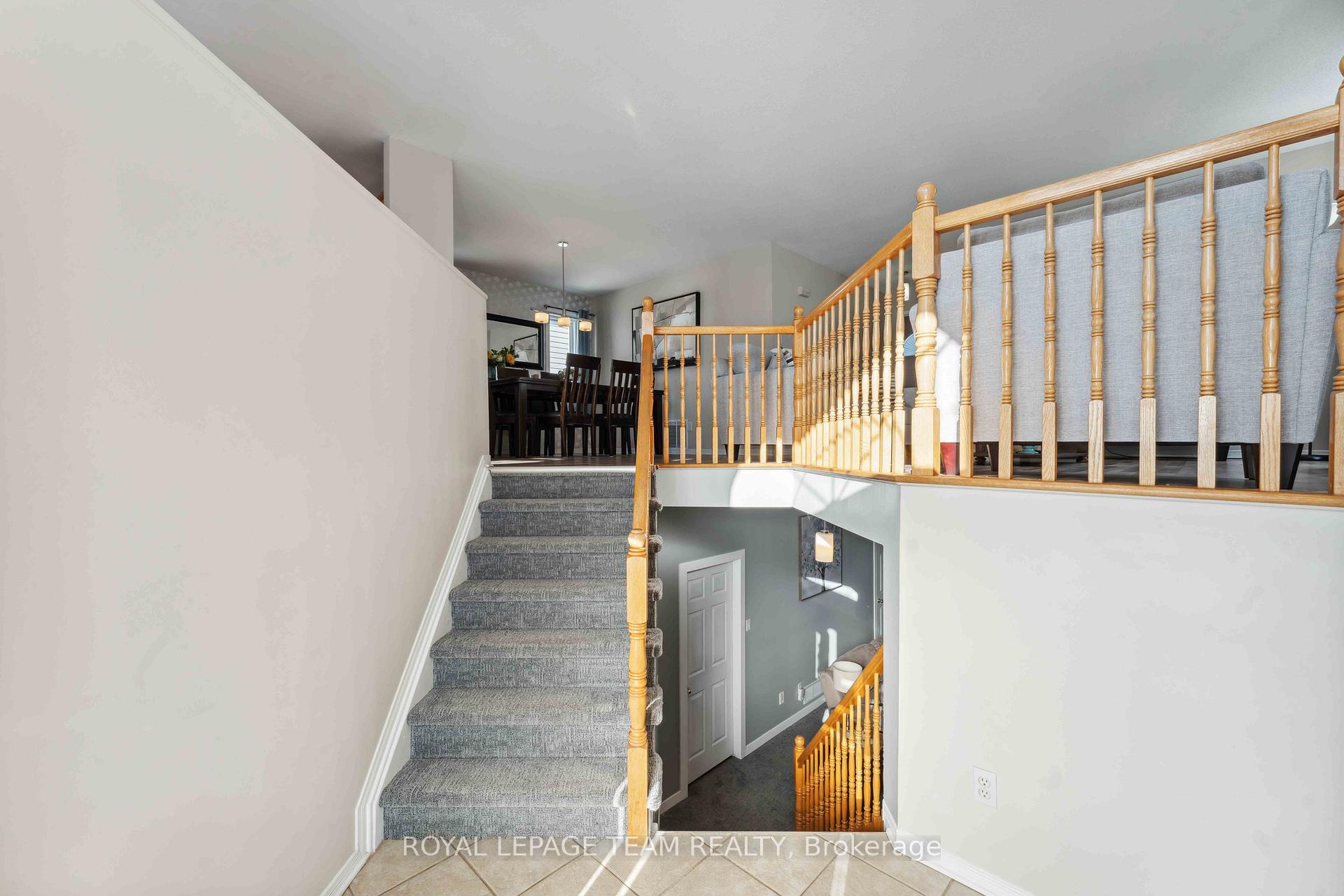 Photo 4 of 1474 Lisbon Street, Ottawa, Fallingbrook/Pineridge — HOMEH