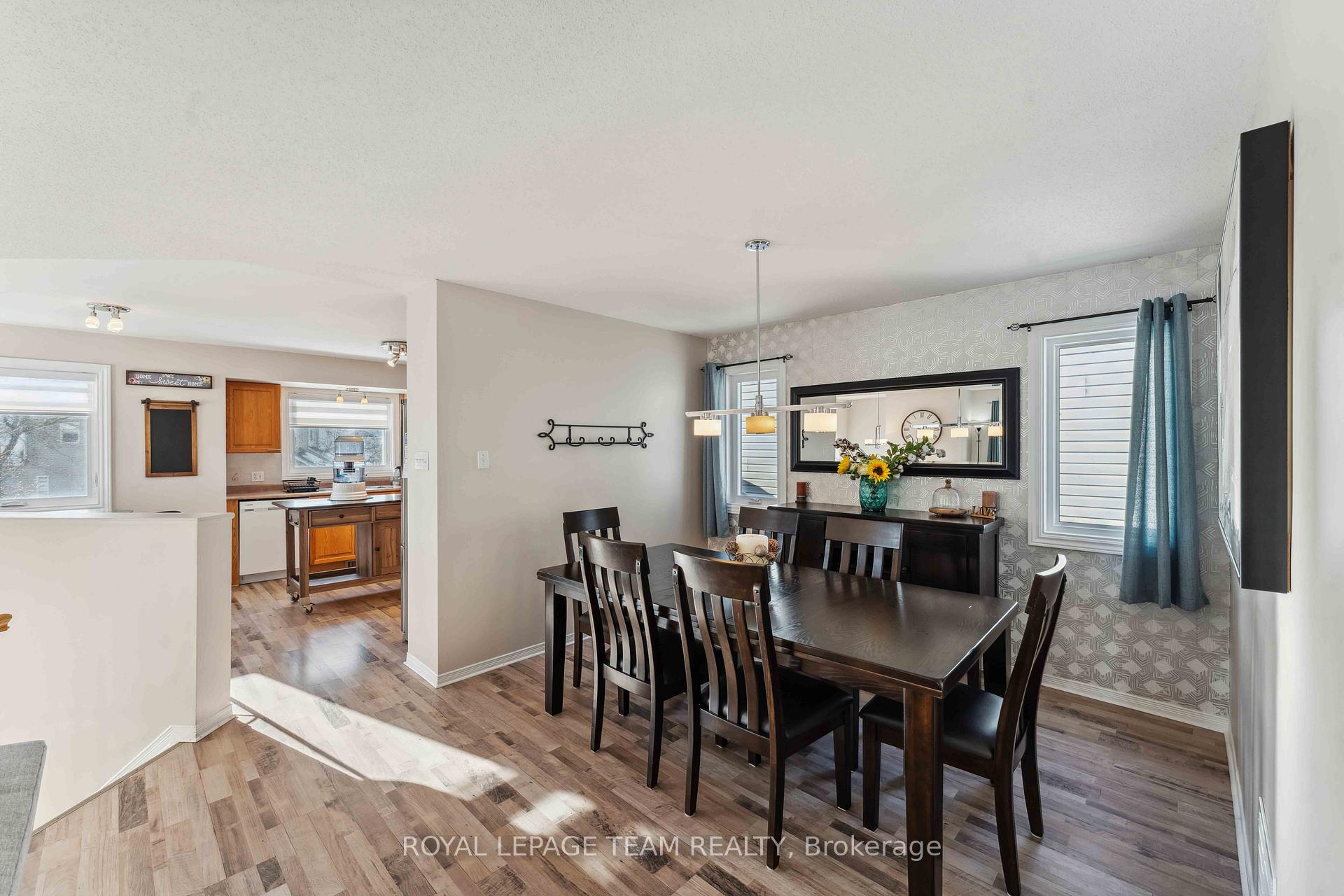 Photo 11 of 1474 Lisbon Street, Ottawa, Fallingbrook/Pineridge — HOMEH