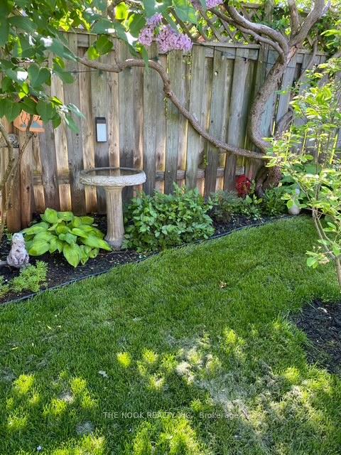 Photo 46 of 68 Lowder Place, Whitby, Blue Grass Meadows — HOMEH