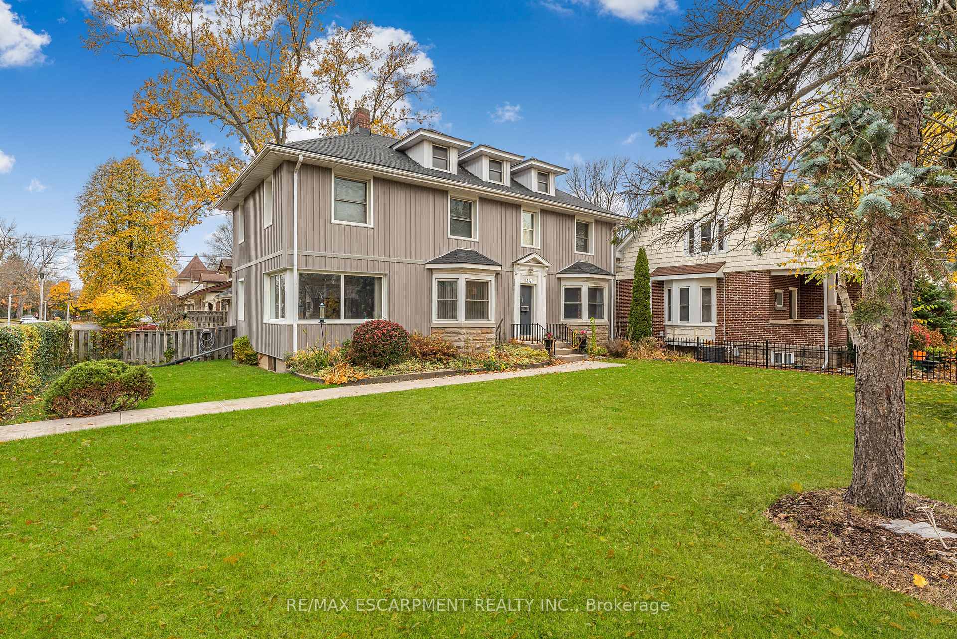 Photo 1 of 371 Niagara Street, Welland, Prince Charles — HOMEH