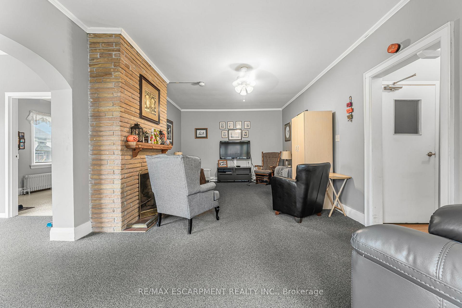 Photo 4 of 371 Niagara Street, Welland, Prince Charles — HOMEH