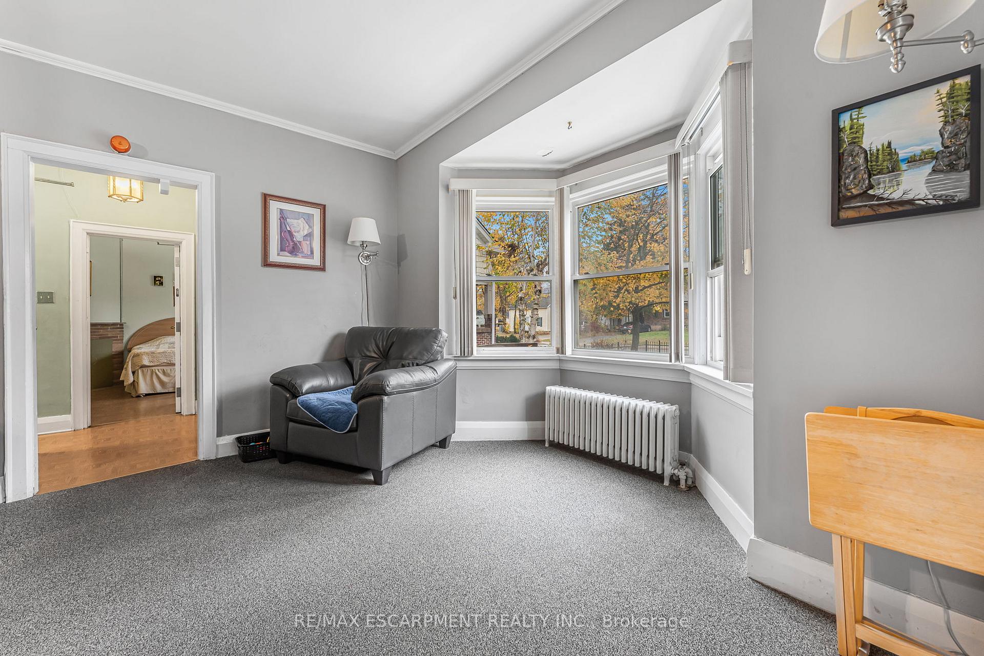 Photo 6 of 371 Niagara Street, Welland, Prince Charles — HOMEH