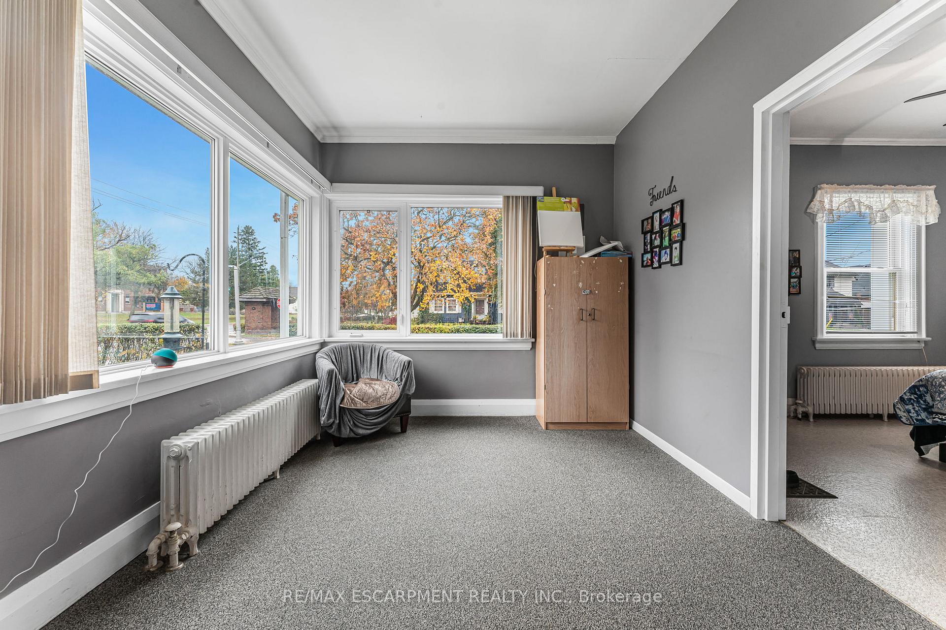 Photo 7 of 371 Niagara Street, Welland, Prince Charles — HOMEH