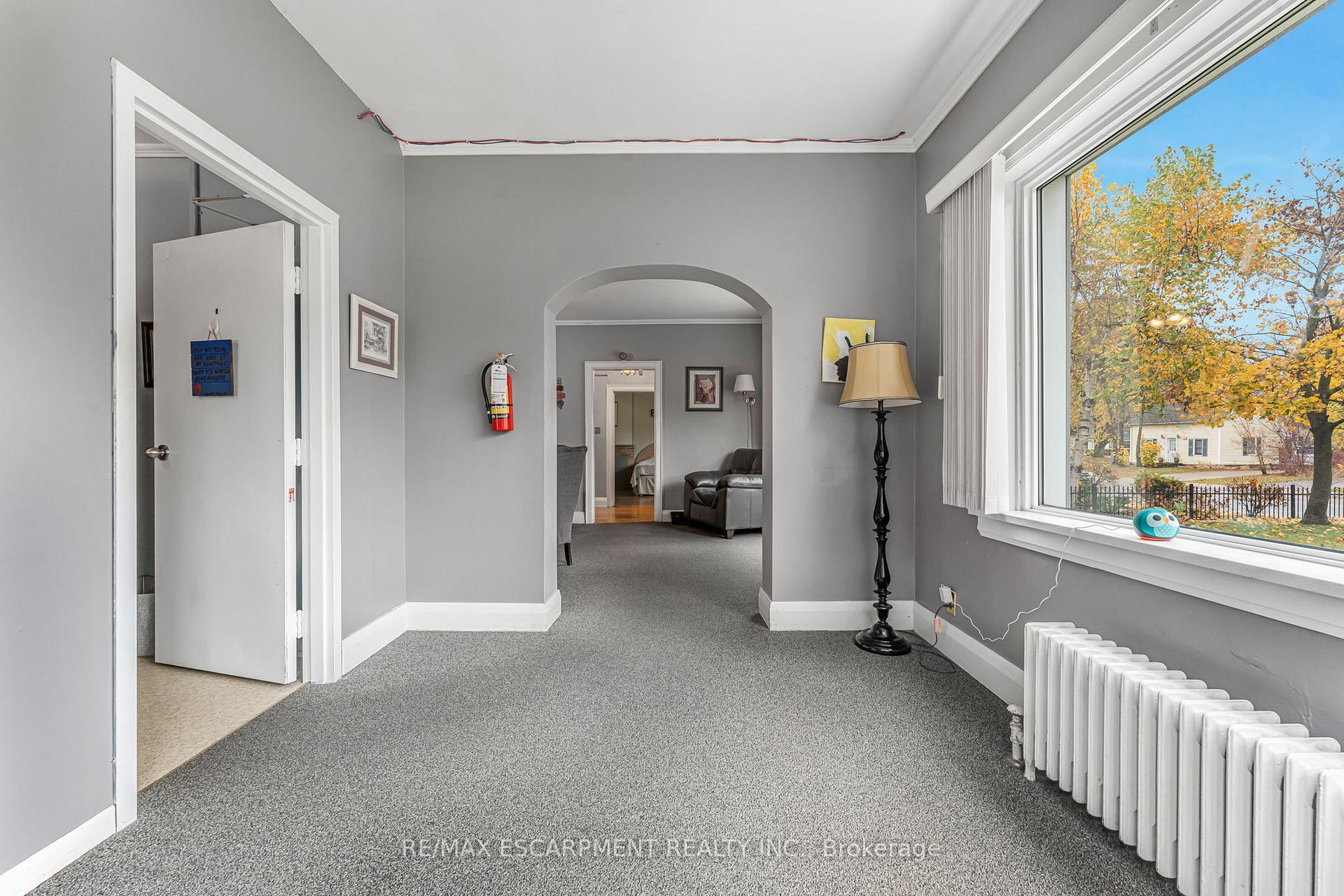 Photo 8 of 371 Niagara Street, Welland, Prince Charles — HOMEH