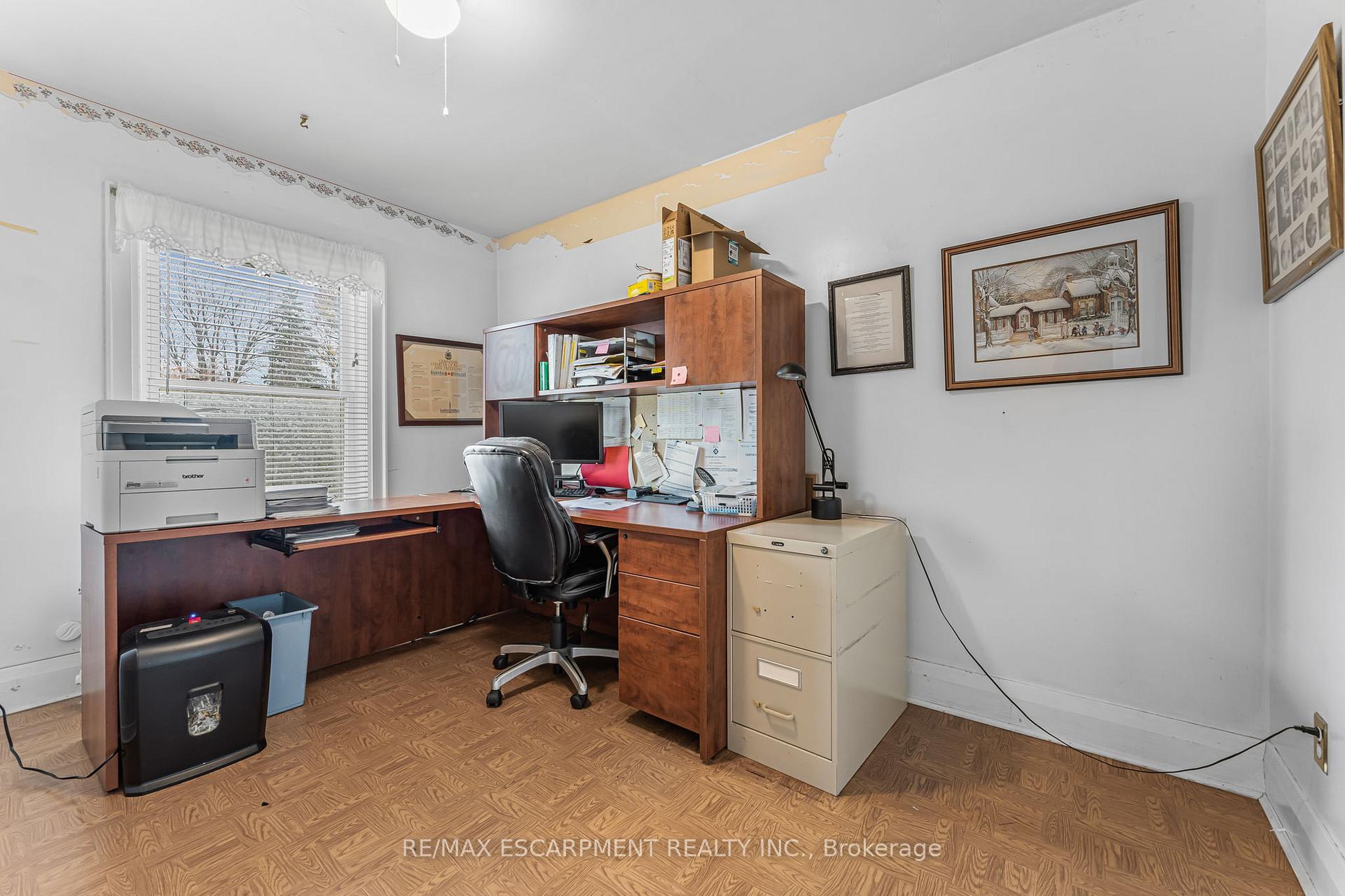 Photo 20 of 371 Niagara Street, Welland, Prince Charles — HOMEH