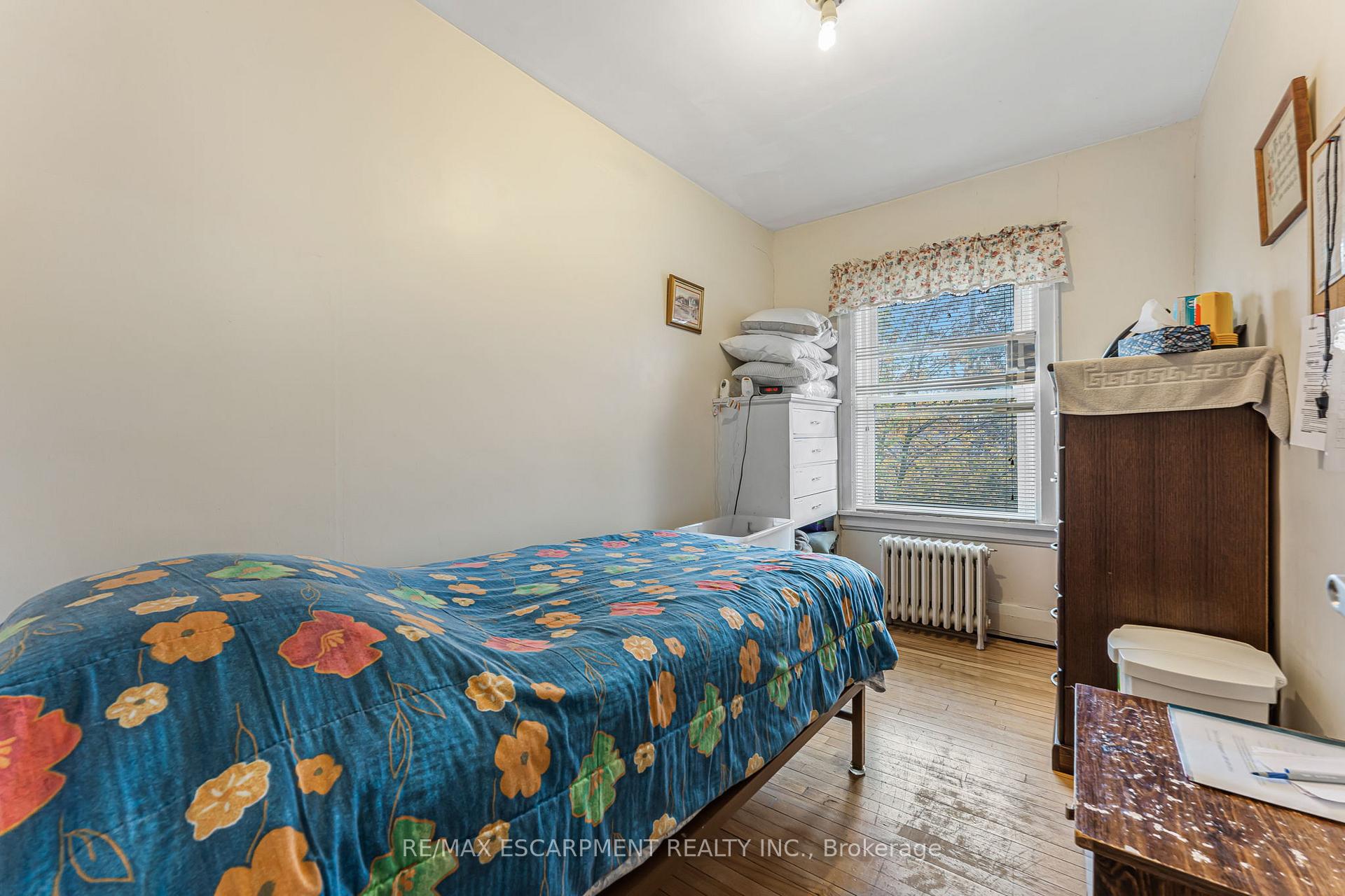 Photo 21 of 371 Niagara Street, Welland, Prince Charles — HOMEH