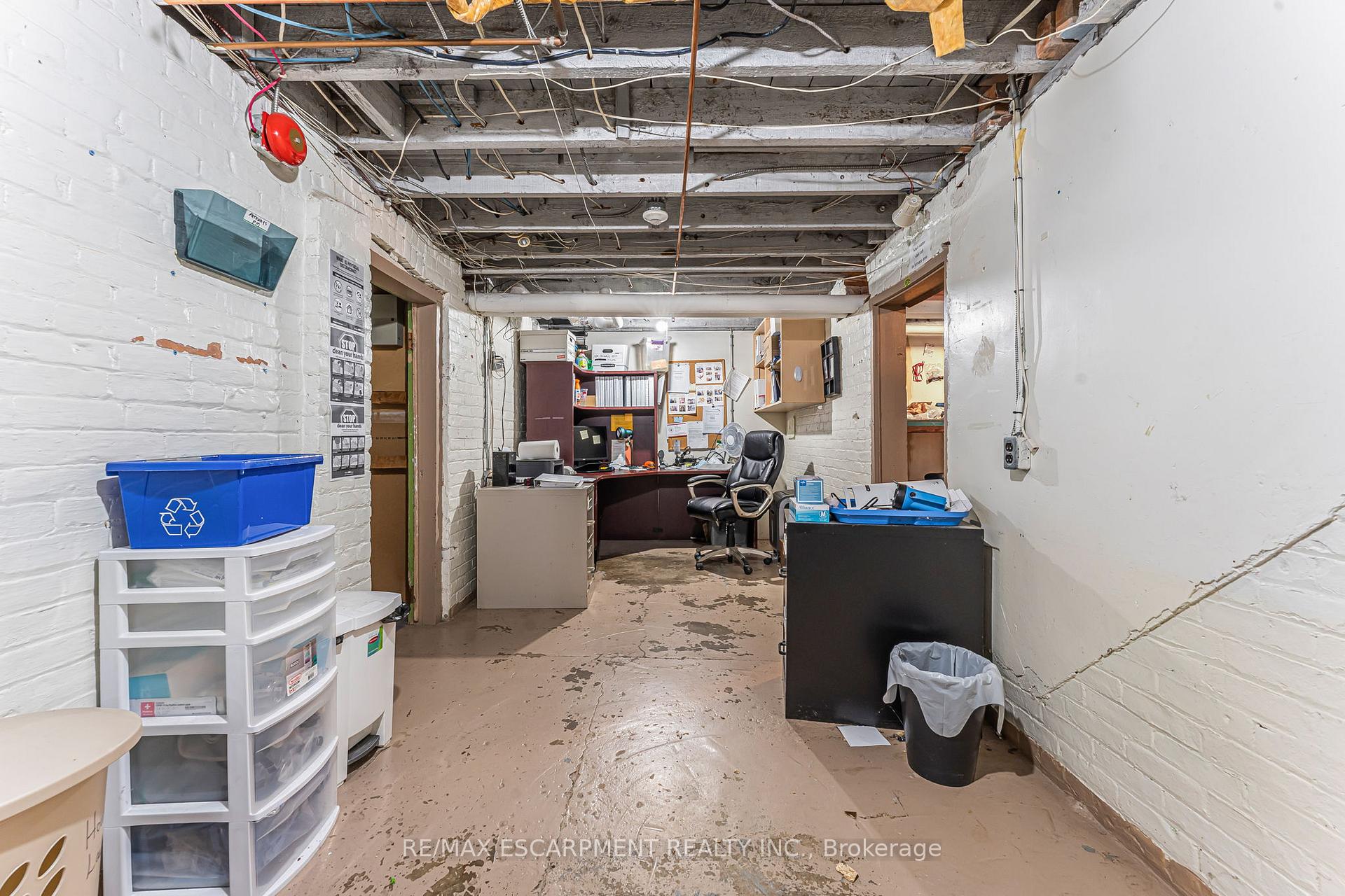 Photo 31 of 371 Niagara Street, Welland, Prince Charles — HOMEH