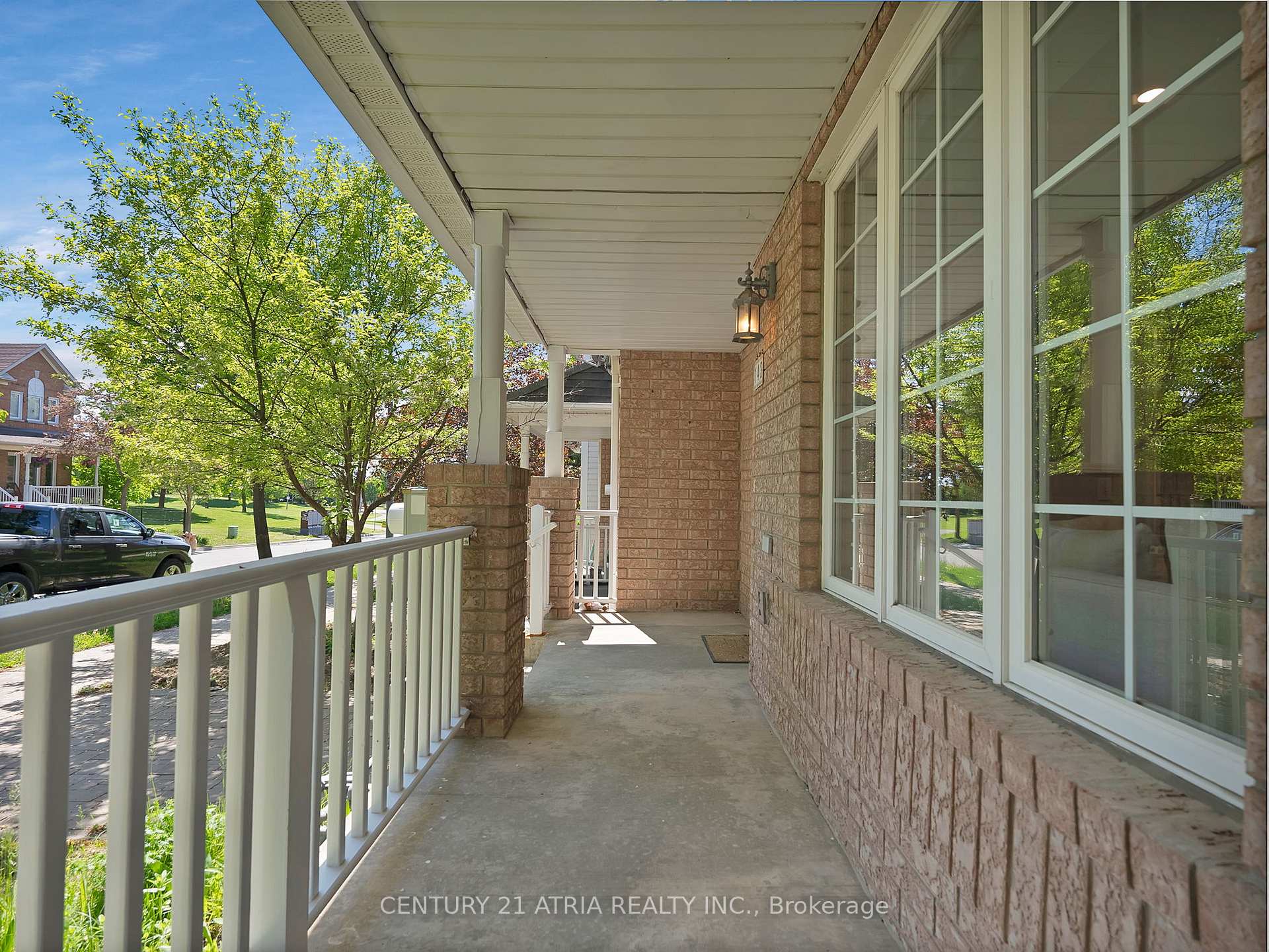 Photo 4 of 143 Baywell Crescent, Aurora, Bayview Wellington — HOMEH