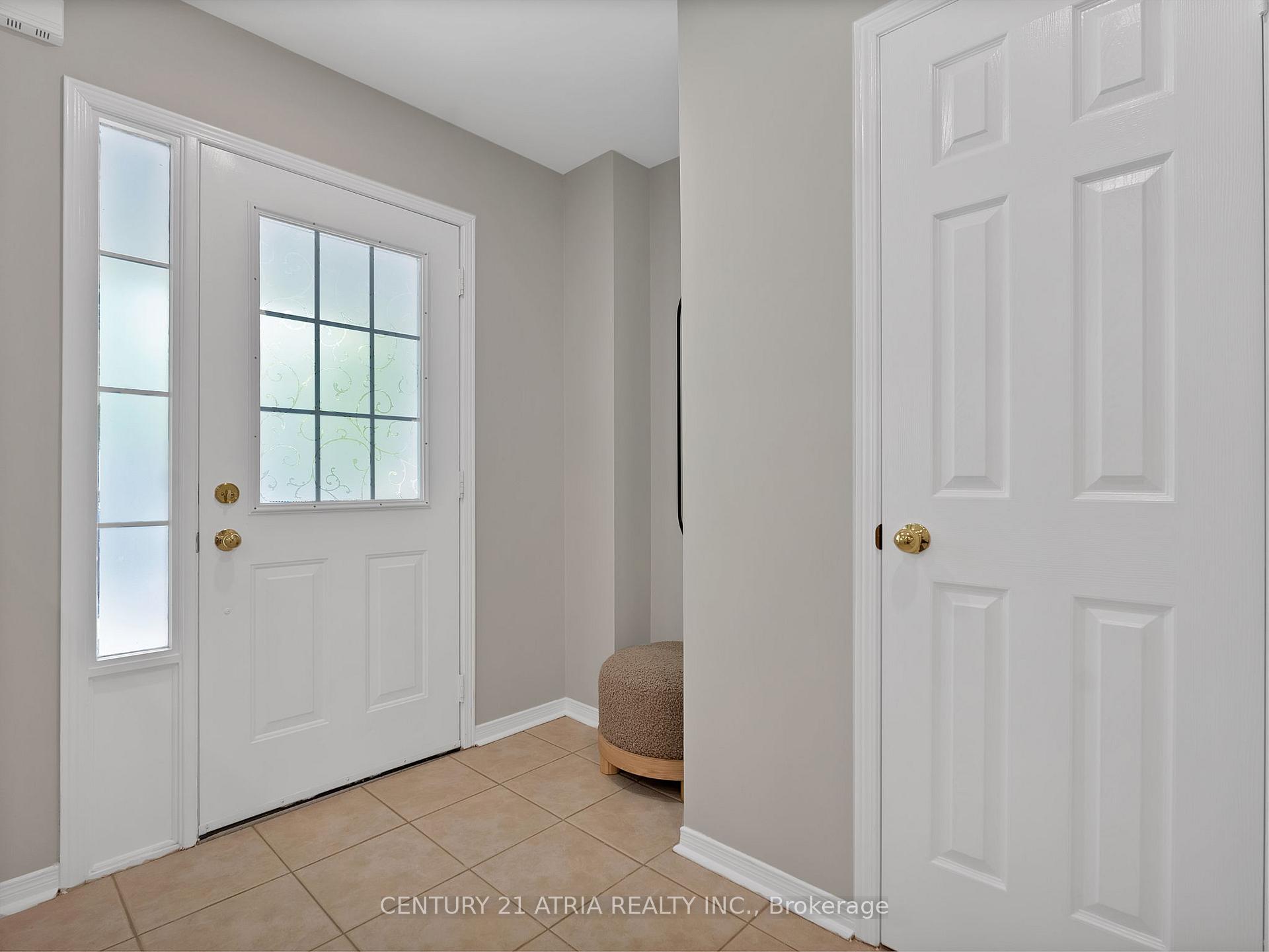 Photo 3 of 143 Baywell Crescent, Aurora, Bayview Wellington — HOMEH