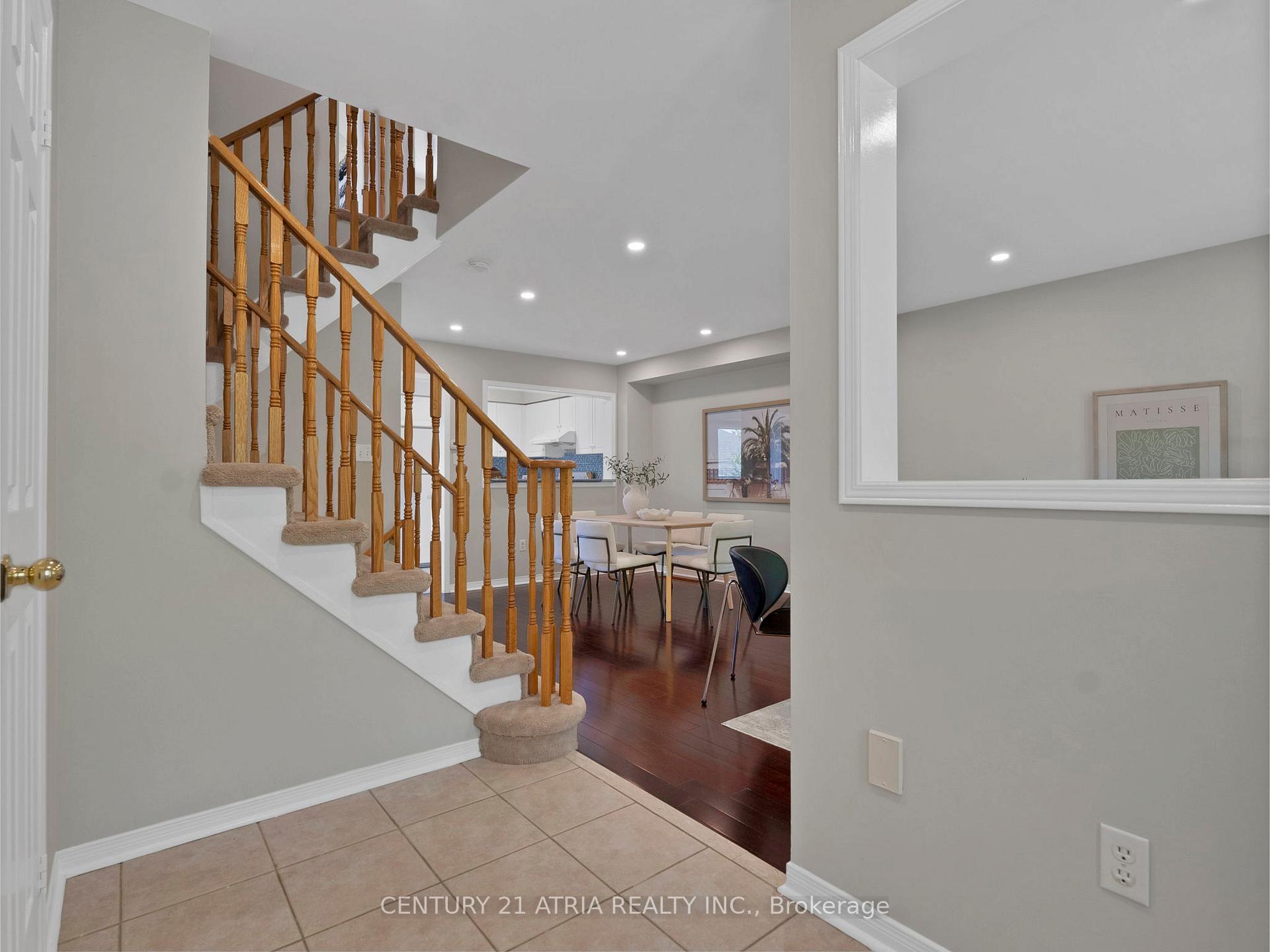 Photo 7 of 143 Baywell Crescent, Aurora, Bayview Wellington — HOMEH