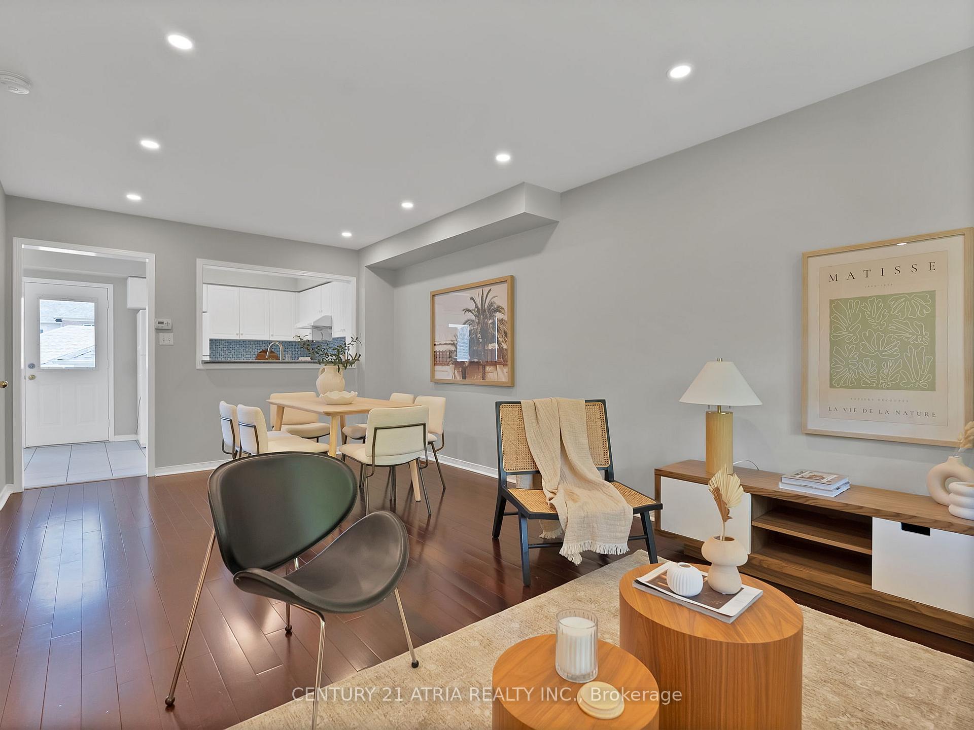 Photo 9 of 143 Baywell Crescent, Aurora, Bayview Wellington — HOMEH