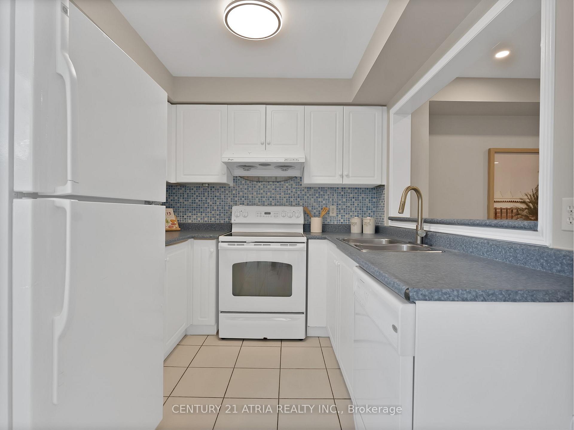 Photo 15 of 143 Baywell Crescent, Aurora, Bayview Wellington — HOMEH