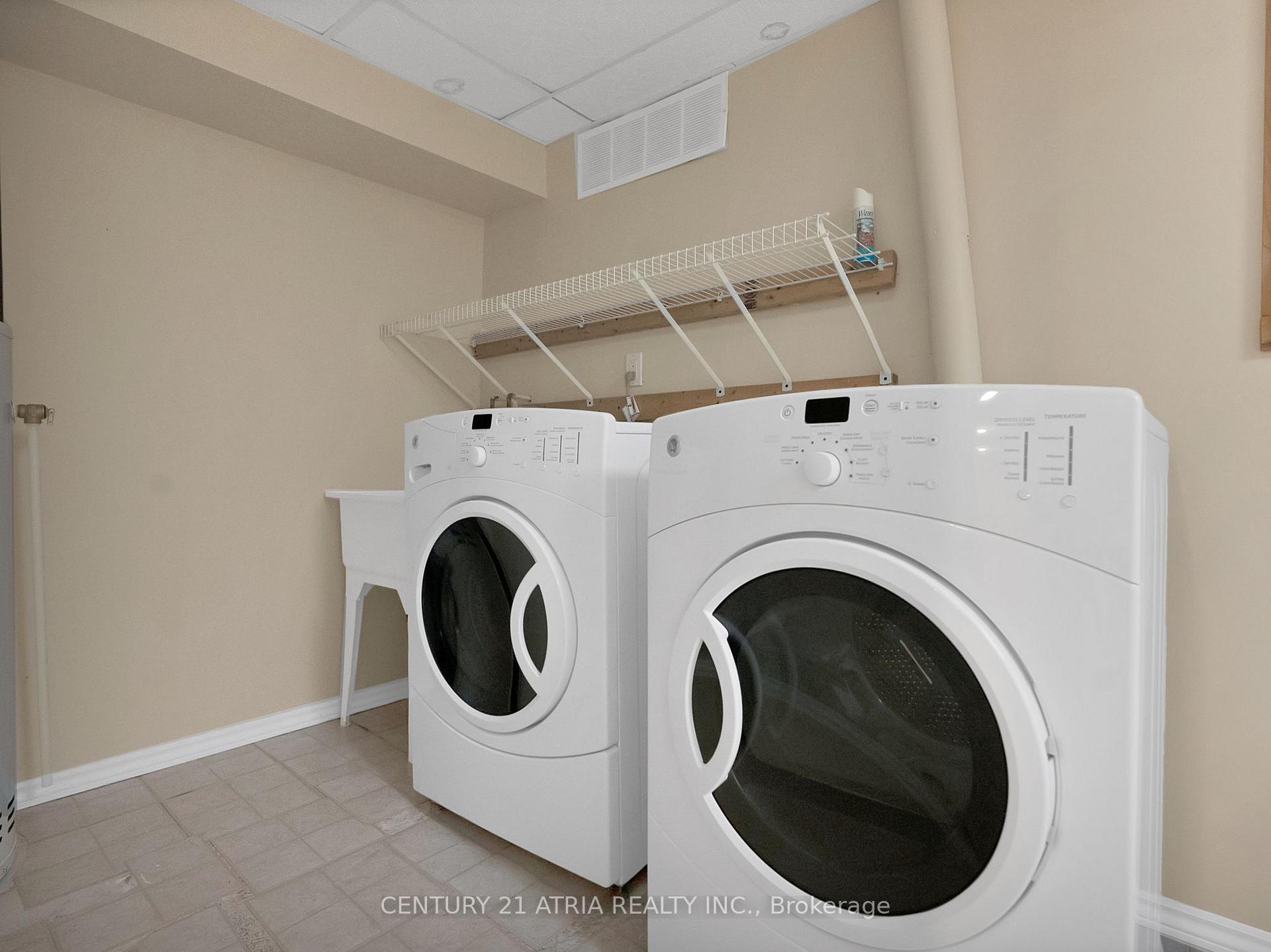 Photo 20 of 143 Baywell Crescent, Aurora, Bayview Wellington — HOMEH