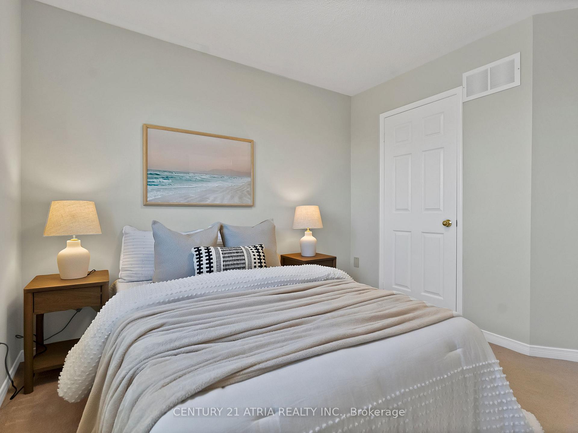 Photo 31 of 143 Baywell Crescent, Aurora, Bayview Wellington — HOMEH