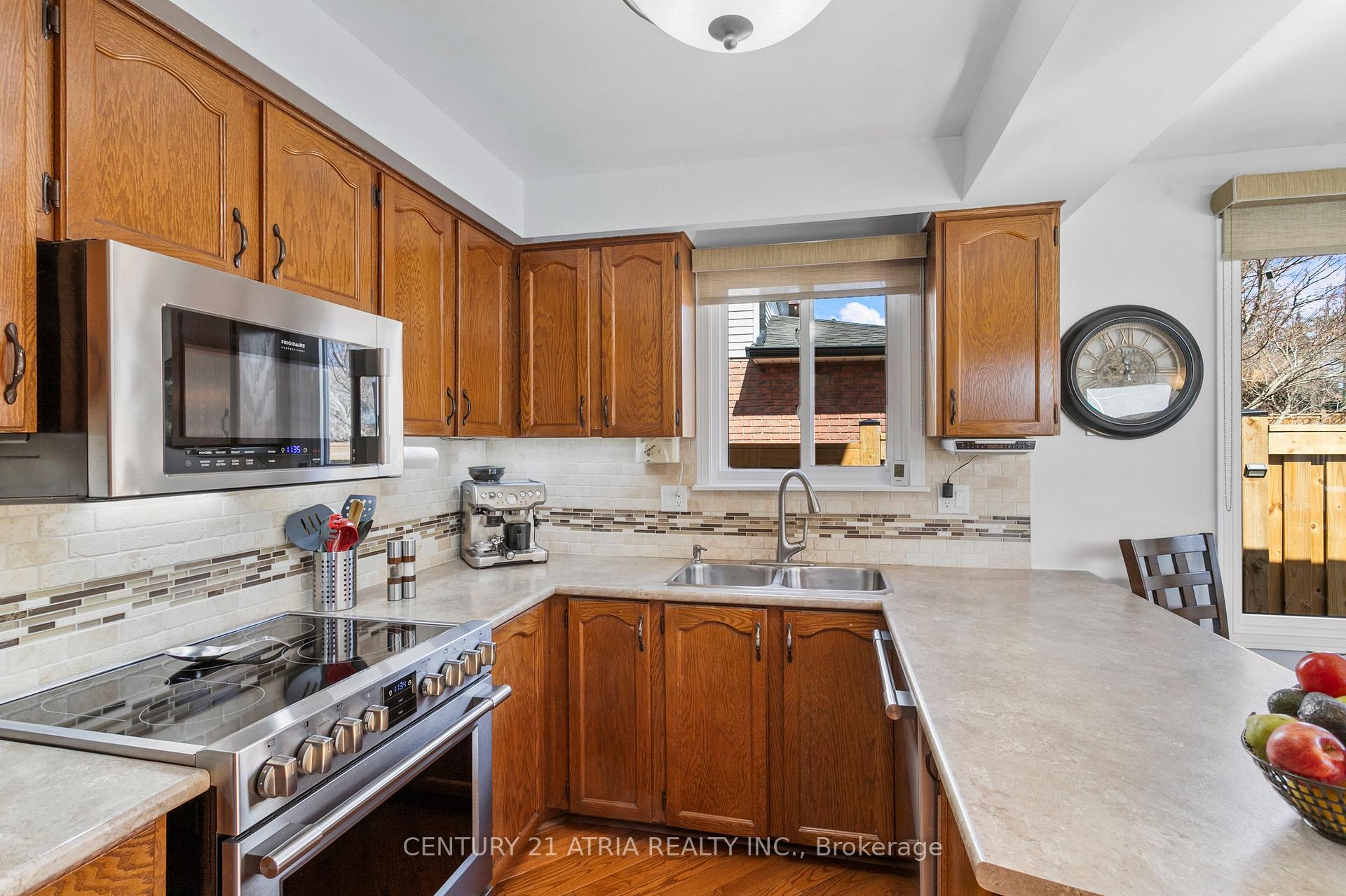 Photo 13 of 757 Greenbriar Drive, Oshawa, Eastdale — HOMEH