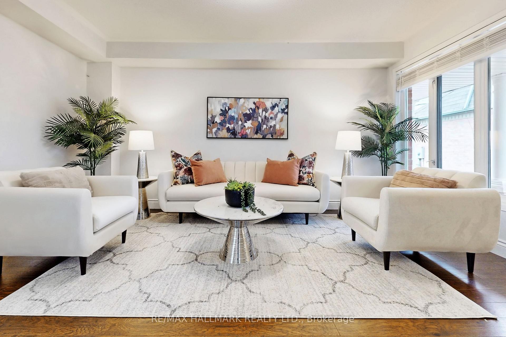 Photo 3 of 60 Tidewater Crescent, Whitby, Williamsburg — HOMEH