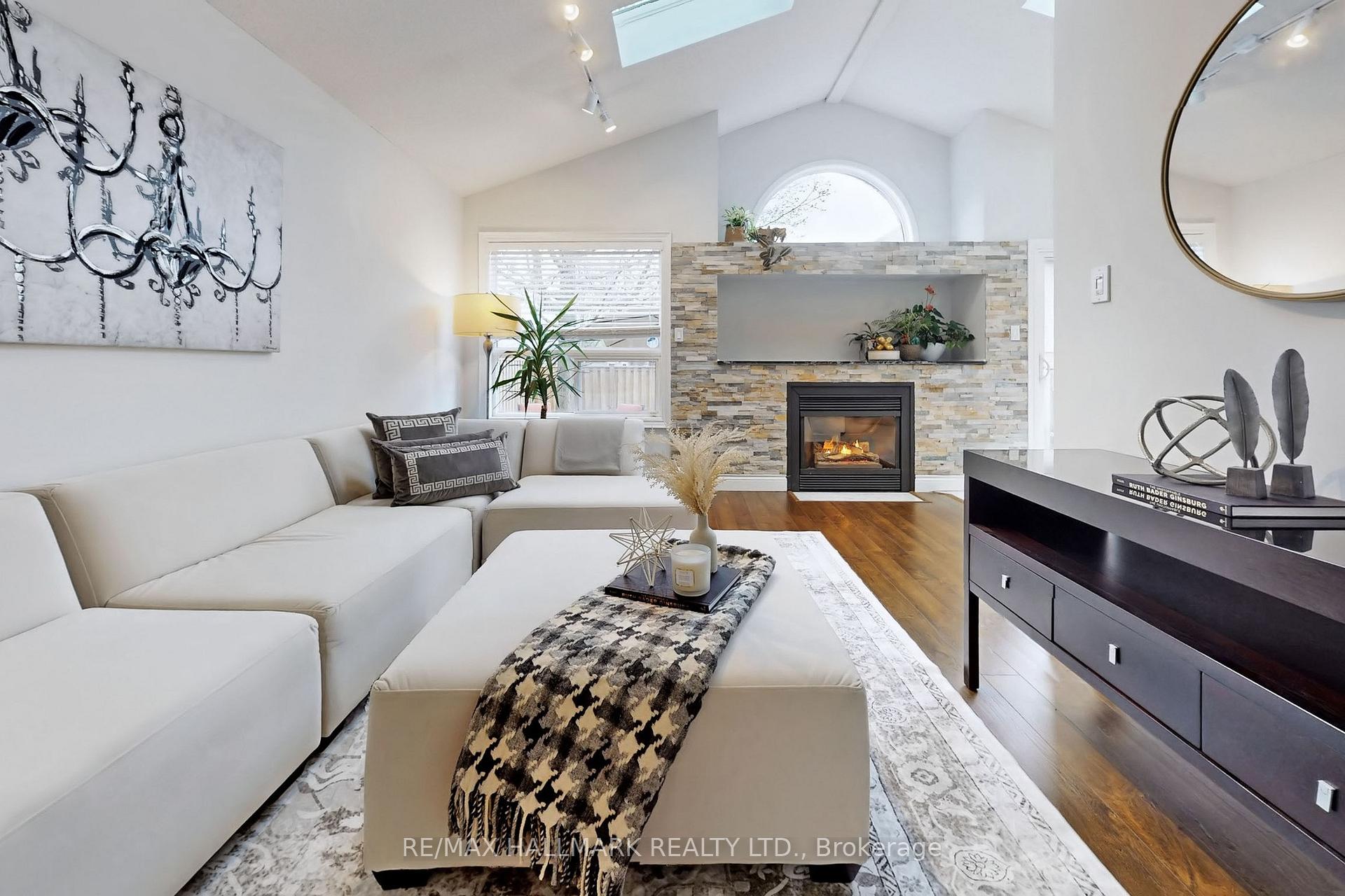 Photo 7 of 60 Tidewater Crescent, Whitby, Williamsburg — HOMEH