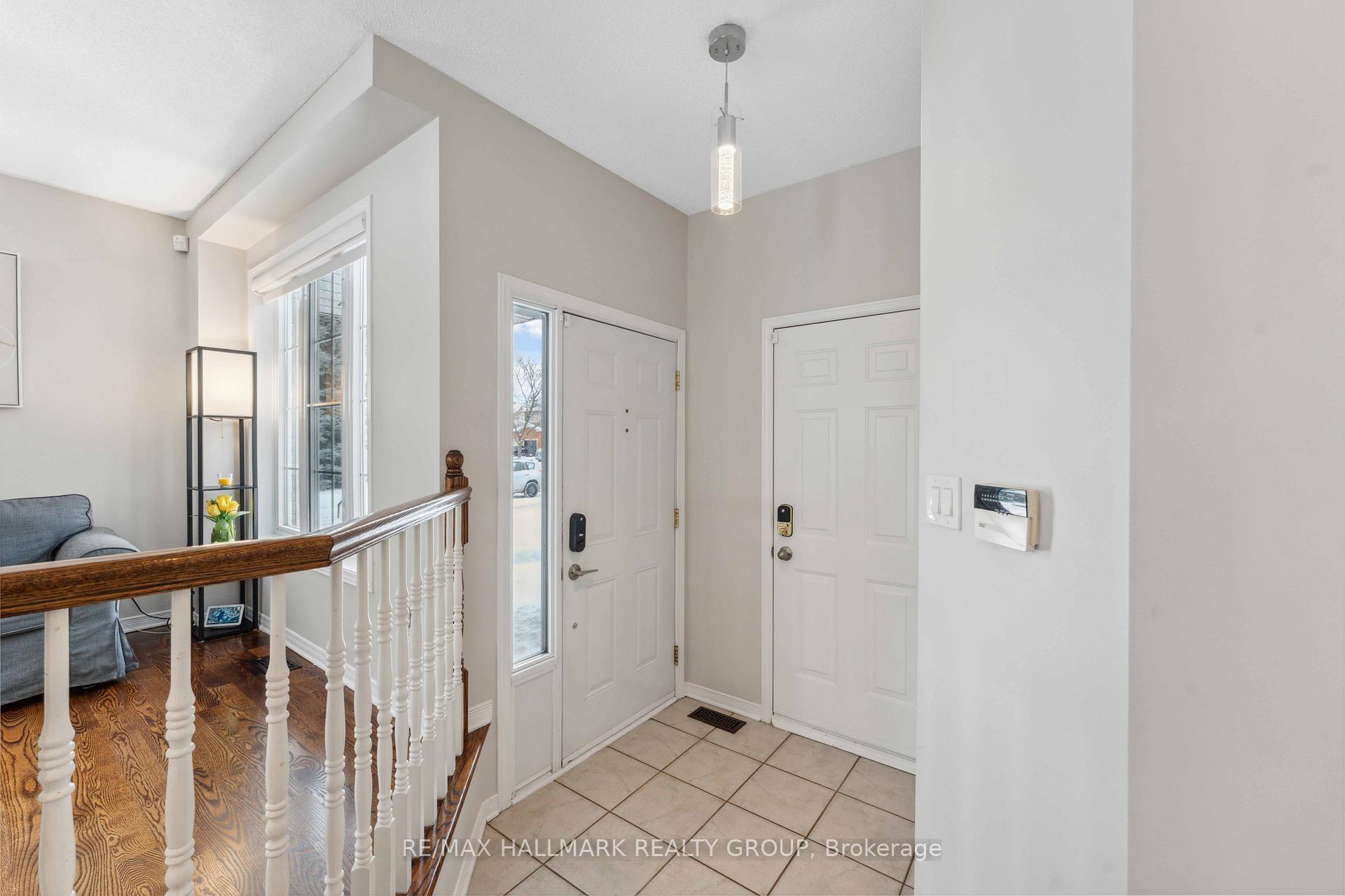 Photo 3 of 1067 Ballantyne Drive, Ottawa, Fallingbrook/Gardenway South — HOMEH