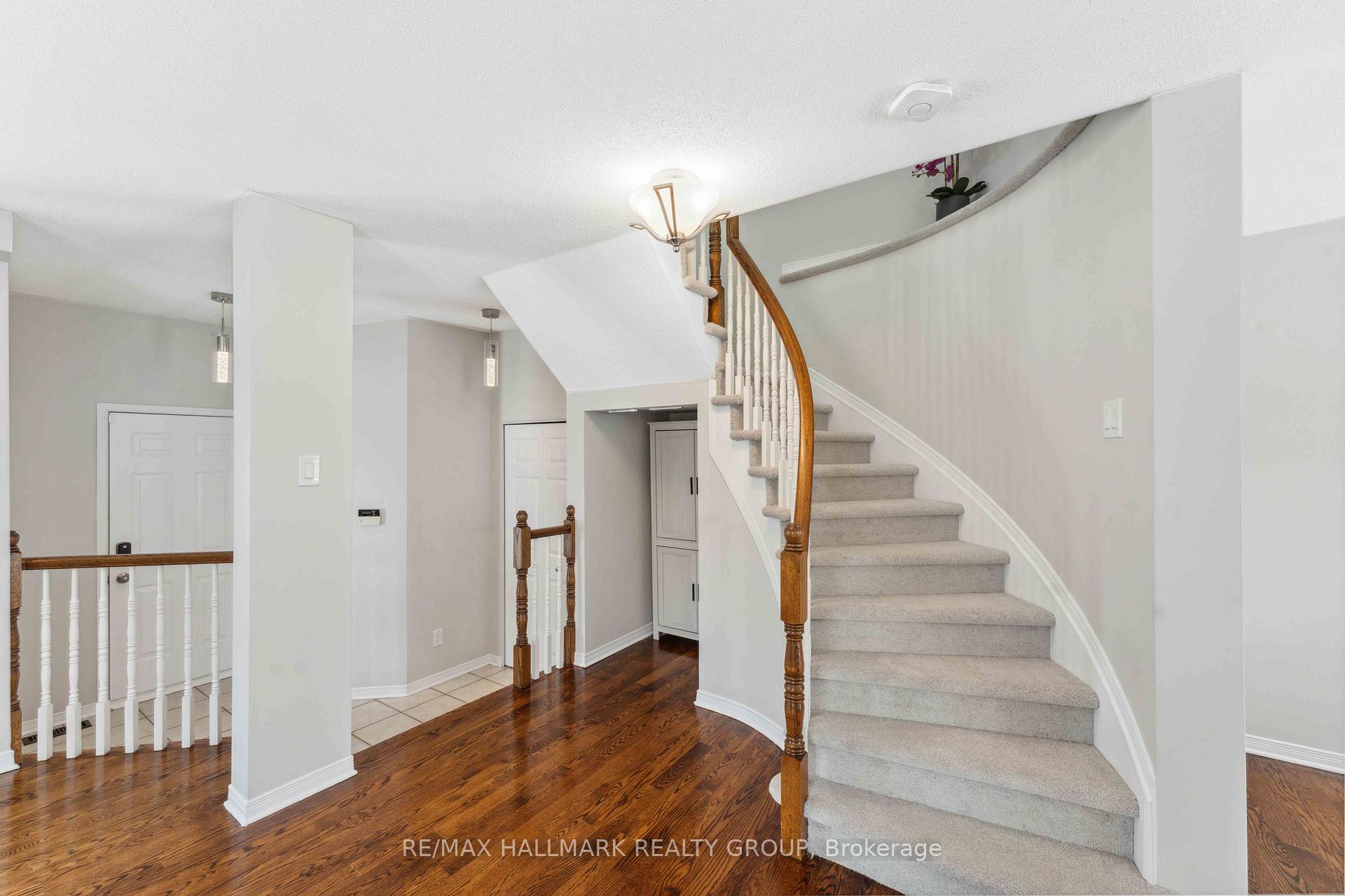 Photo 6 of 1067 Ballantyne Drive, Ottawa, Fallingbrook/Gardenway South — HOMEH