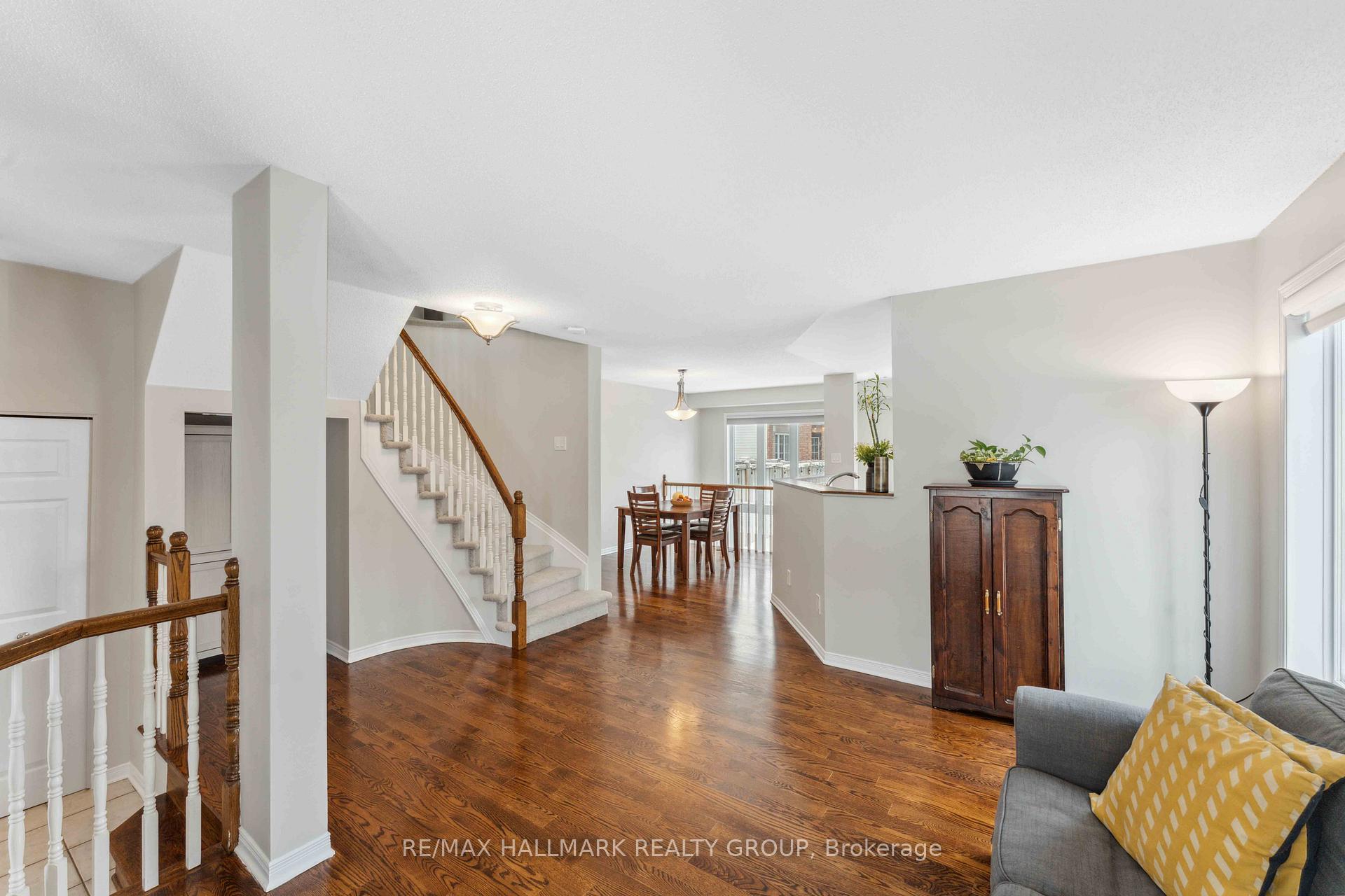 Photo 7 of 1067 Ballantyne Drive, Ottawa, Fallingbrook/Gardenway South — HOMEH