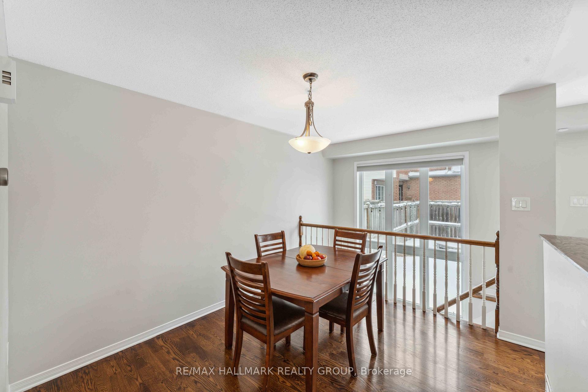 Photo 8 of 1067 Ballantyne Drive, Ottawa, Fallingbrook/Gardenway South — HOMEH