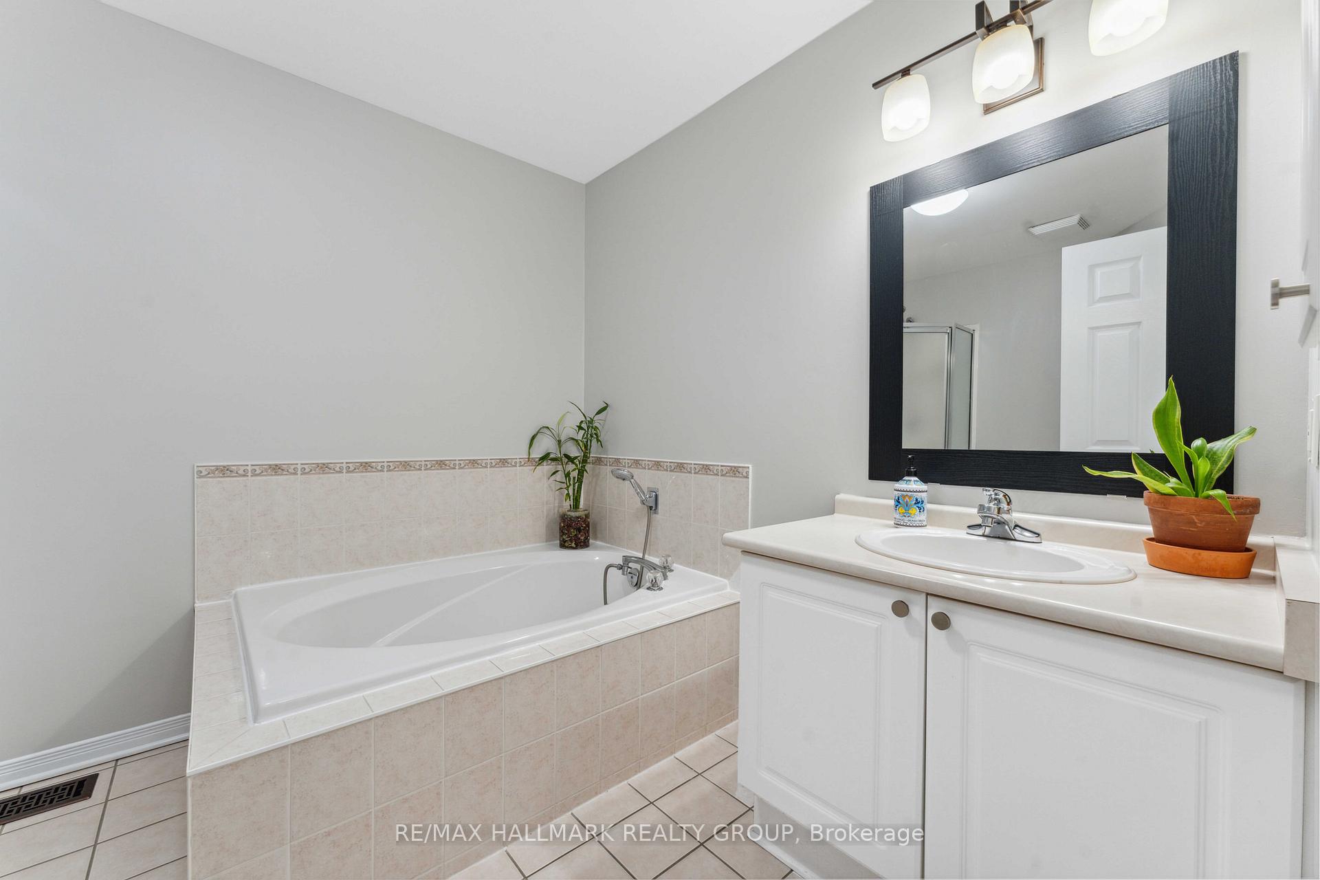 Photo 16 of 1067 Ballantyne Drive, Ottawa, Fallingbrook/Gardenway South — HOMEH