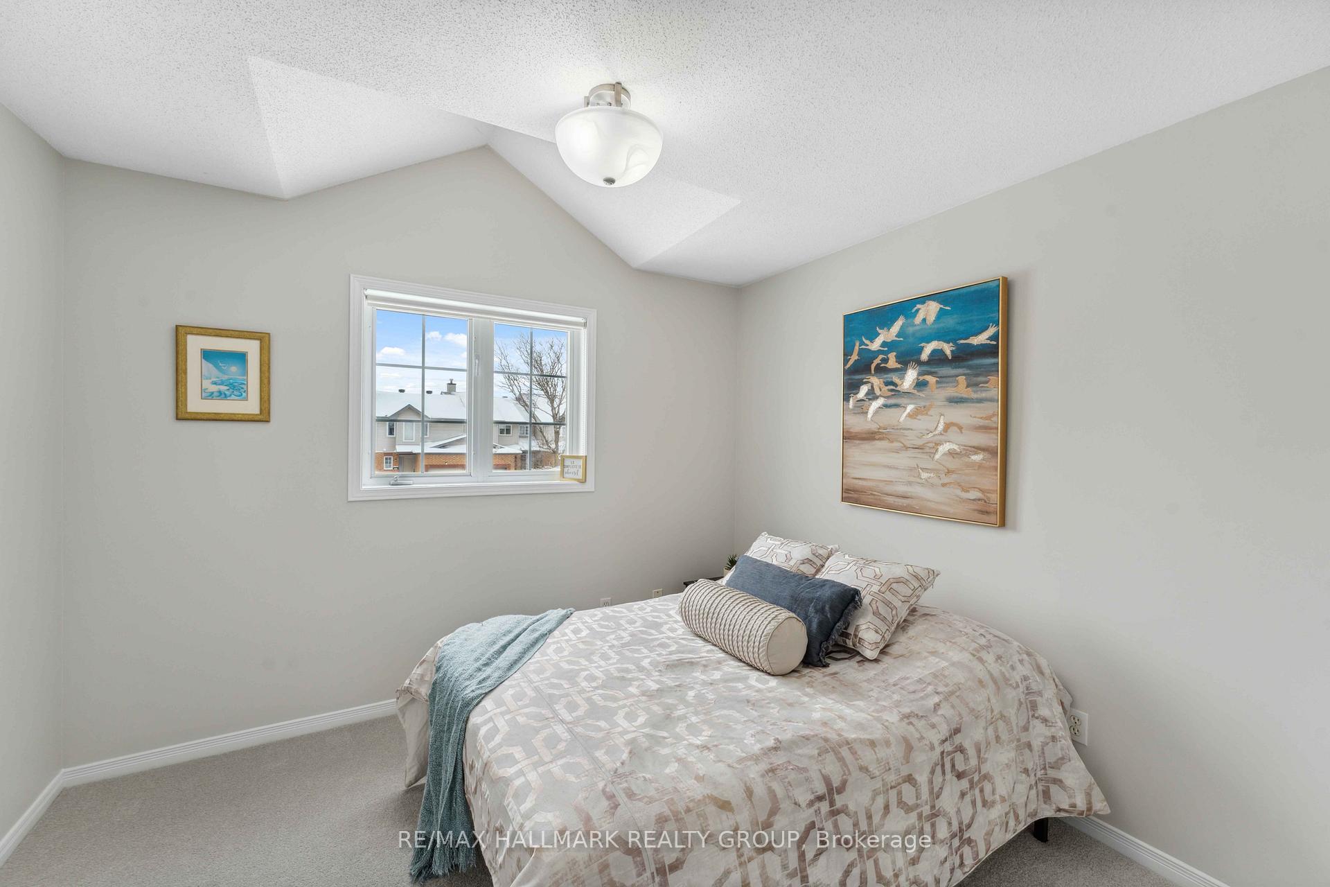 Photo 20 of 1067 Ballantyne Drive, Ottawa, Fallingbrook/Gardenway South — HOMEH
