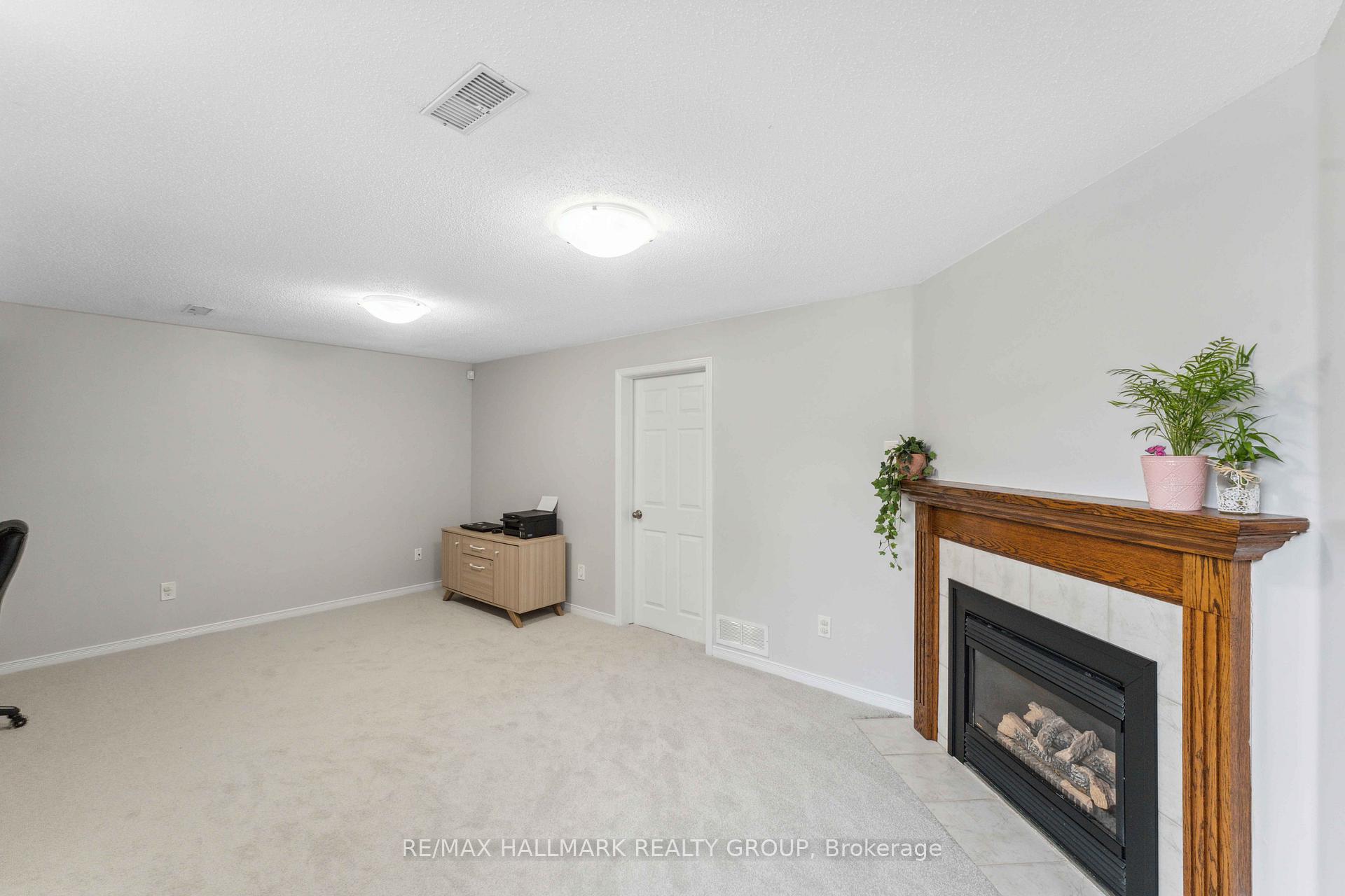 Photo 21 of 1067 Ballantyne Drive, Ottawa, Fallingbrook/Gardenway South — HOMEH