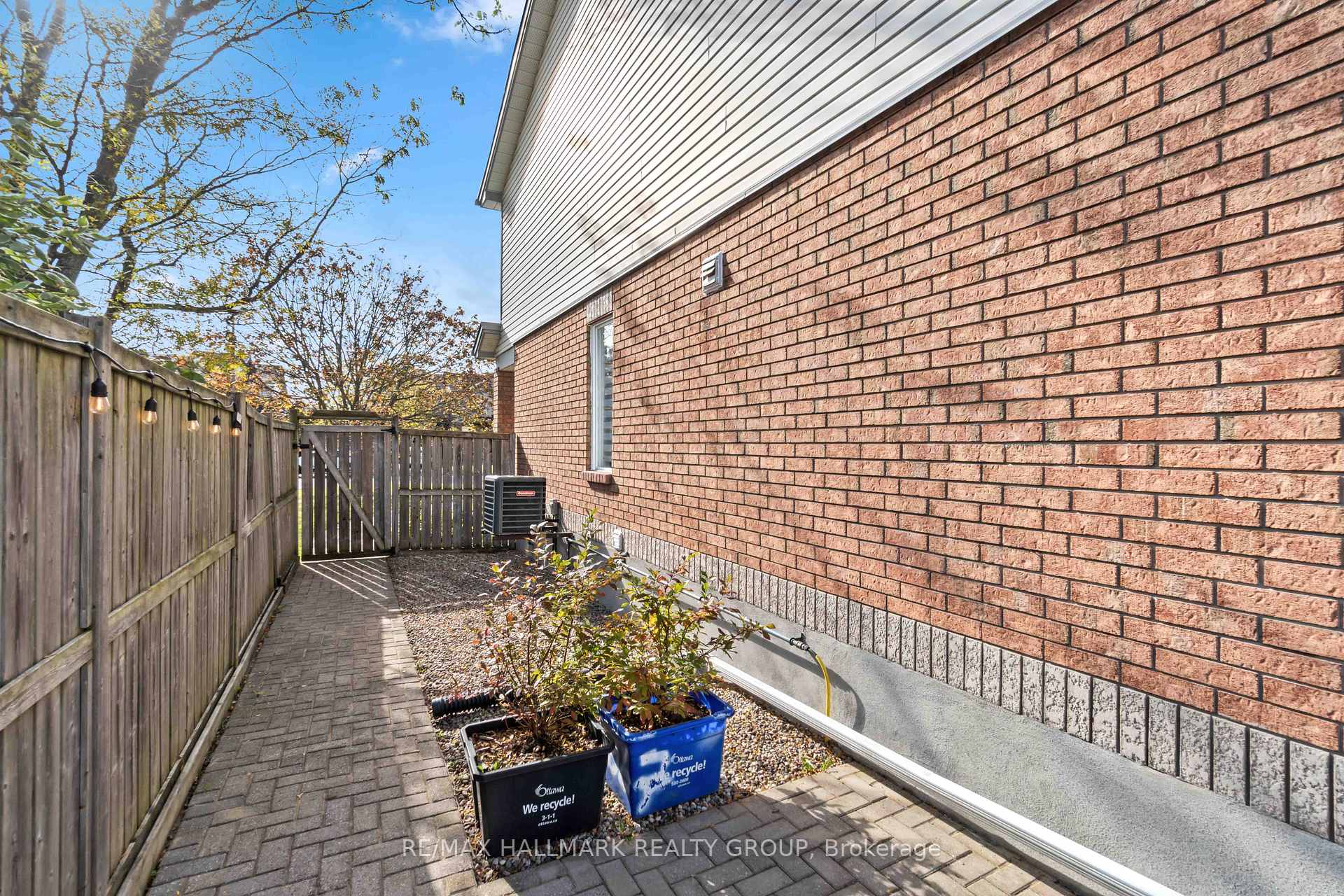 Photo 27 of 1067 Ballantyne Drive, Ottawa, Fallingbrook/Gardenway South — HOMEH