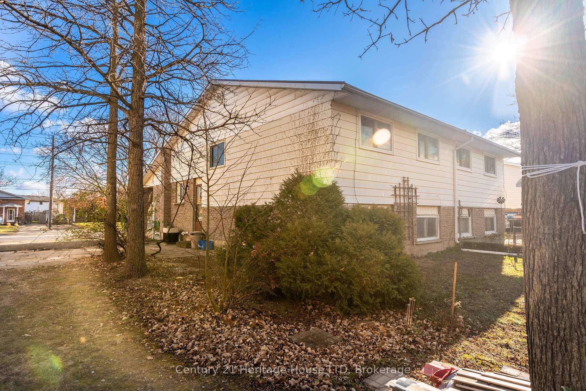 Photo 20 of 409 First Avenue, Welland, N. Welland — HOMEH