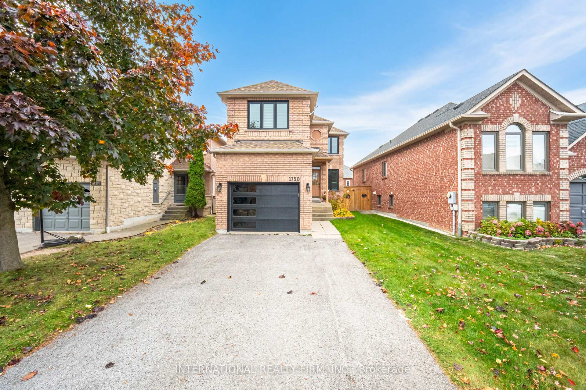 Photo 2 of 1750 Silver Maple Drive, Pickering, Amberlea — HOMEH