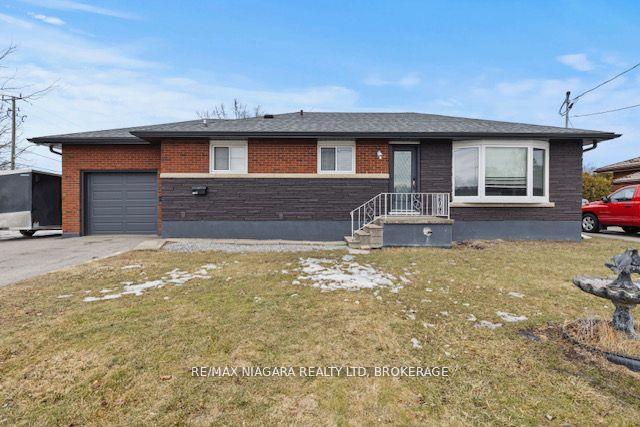 Photo 2 of 120 Marigold Street, Welland, Broadway — HOMEH