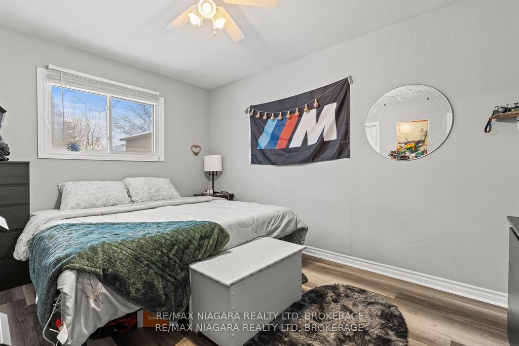 Photo 13 of 120 Marigold Street, Welland, Broadway — HOMEH
